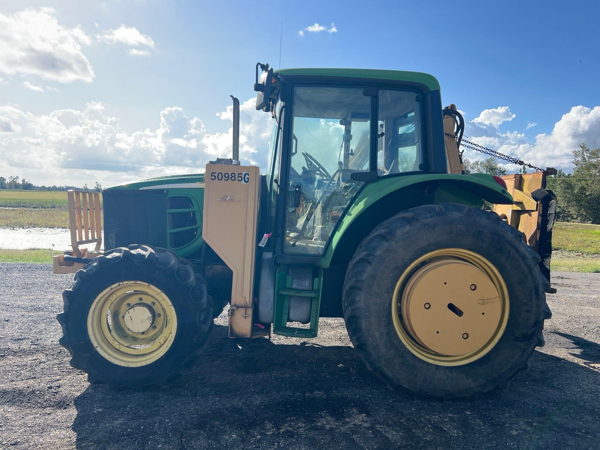 JOHN DEERE TRACTOR (A51406)