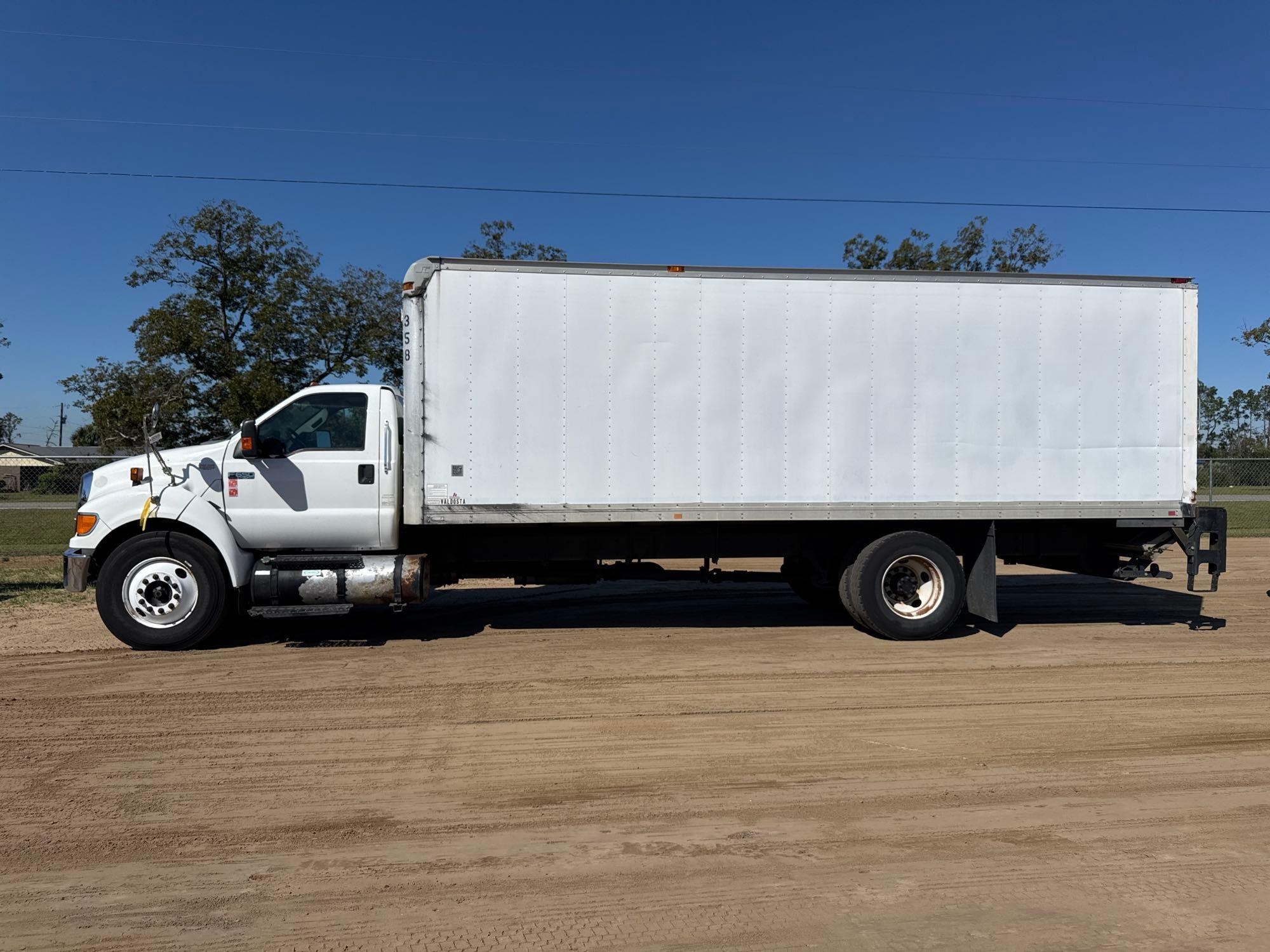 2015 FORD F650 XLT SUPER DUTY 24' BOX TRUCK (A57192)