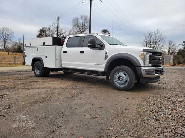 2019 Ford F450 4x4 Service Truck w/ Tommy Gate (A62613)