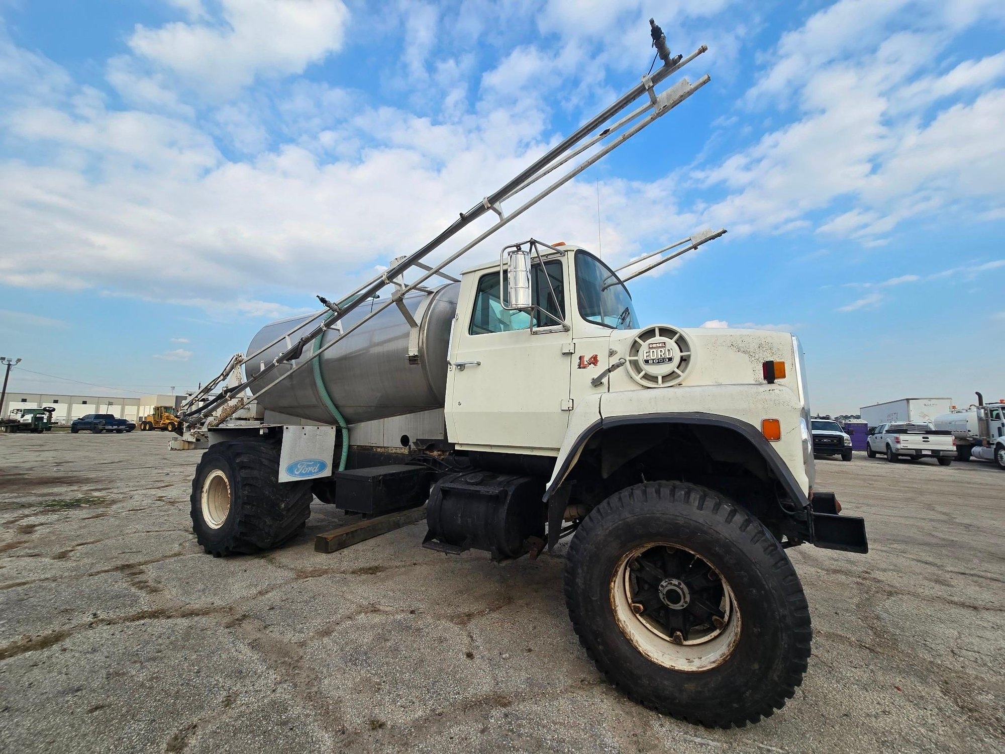 1986 Ford LN8000 Fertilizer Truck, CAT 3406 Engine, Ag-Ready Workhorse (A63118)