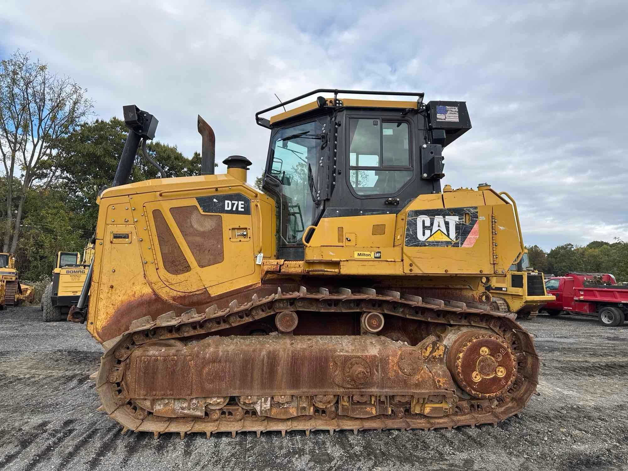2011 CATERPILLAR D7E HI-TRACK CRAWLER DOZER (A52707)