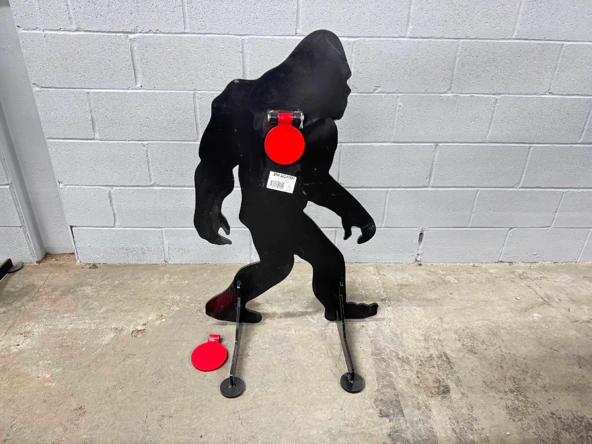 UNUSED MINI BIG FOOT AR500 3/8" STEEL SHOOTING (A58376)