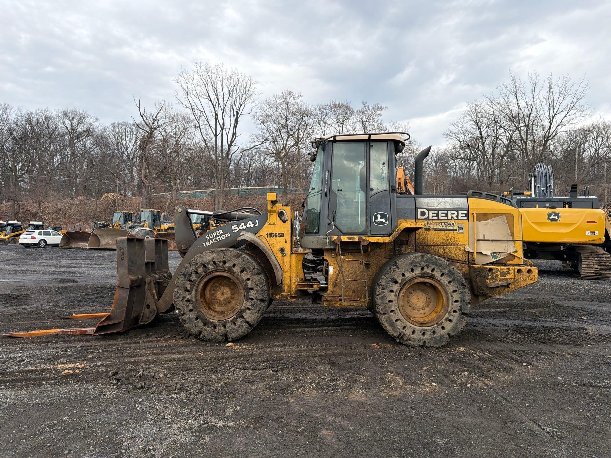 JOHN DEERE 544J SUPER TRACTION WHEEL LOADER (A65053)