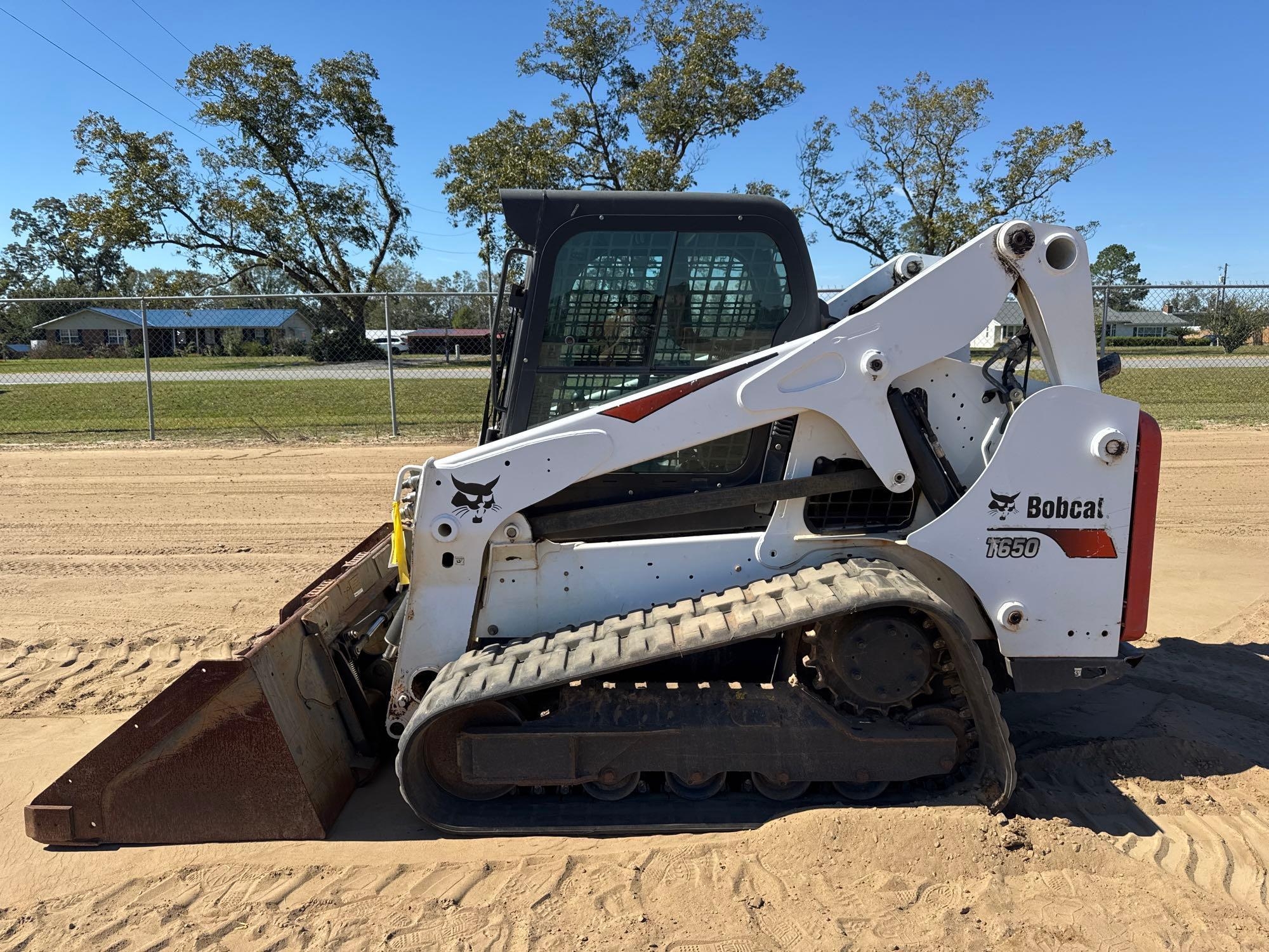 2017 BOBCAT T650 SKID STEER (A52707)
