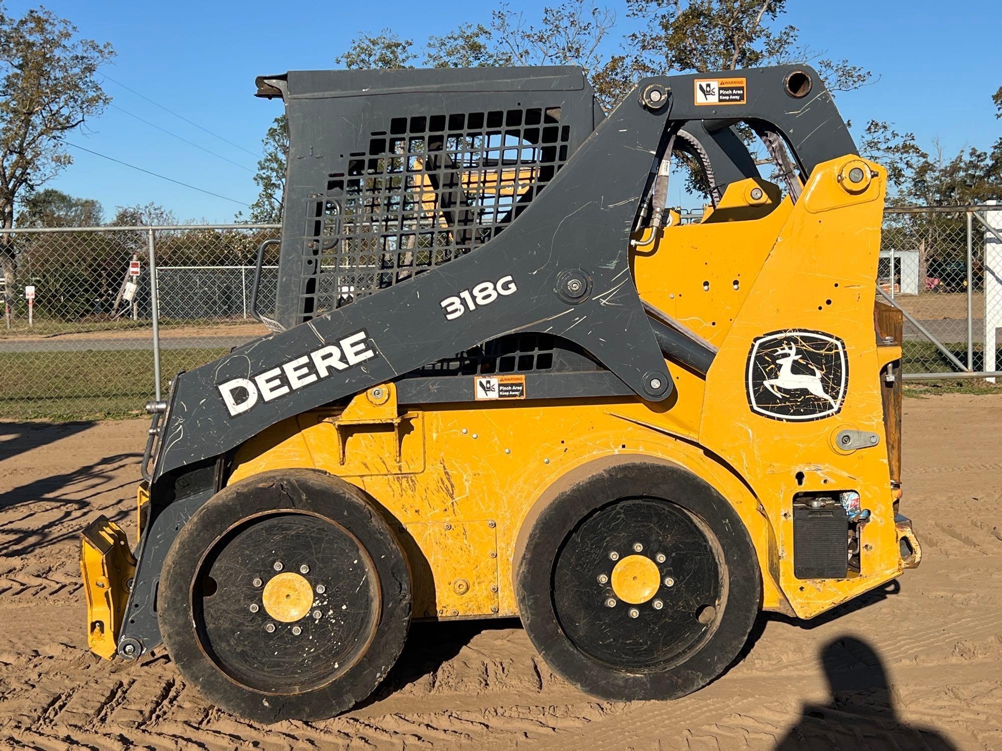 JOHN DEERE 318G SKID STEER (A52707)