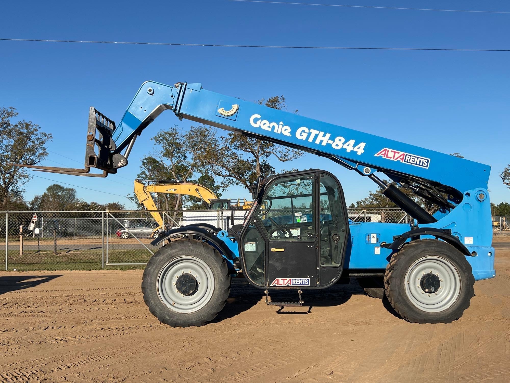 2017 GENIE GTH-844 TELESCOPIC FORKLIFT (A52707)