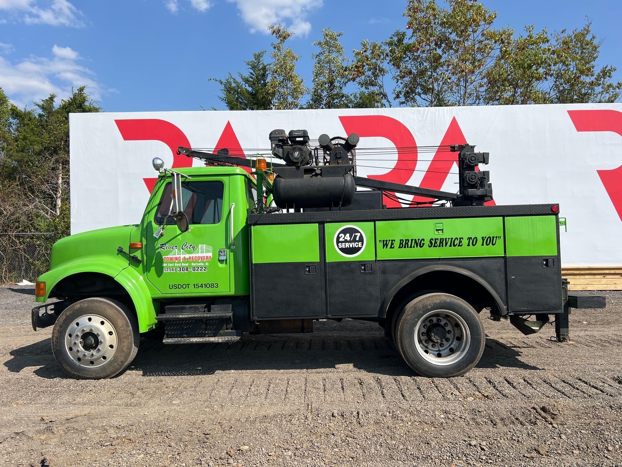 2001 INTERNATIONAL 4700 4X2 SERVICE TRUCK (A57192)