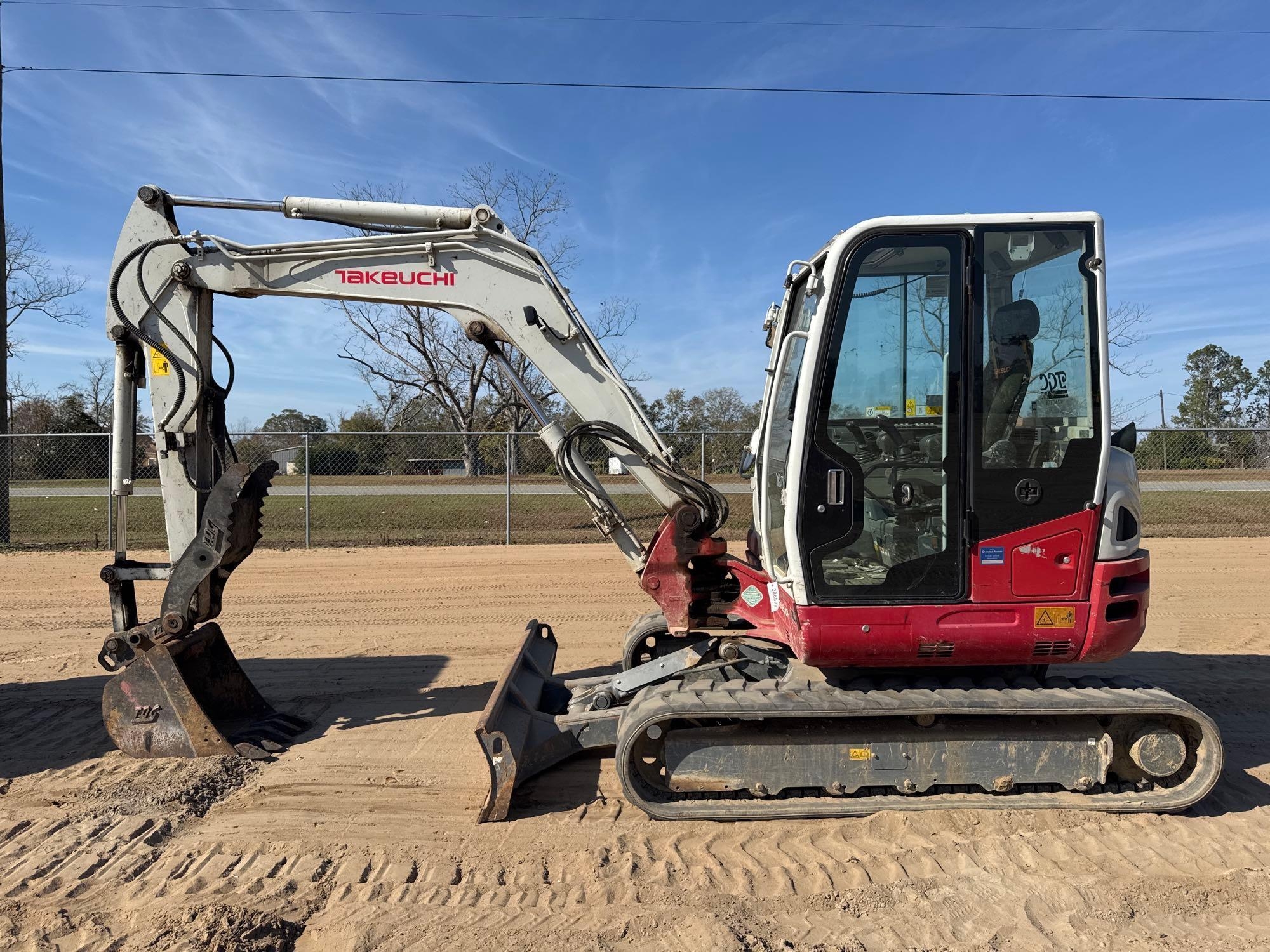2020 TAKEUCHI TB260 EXCAVATOR (A52709)