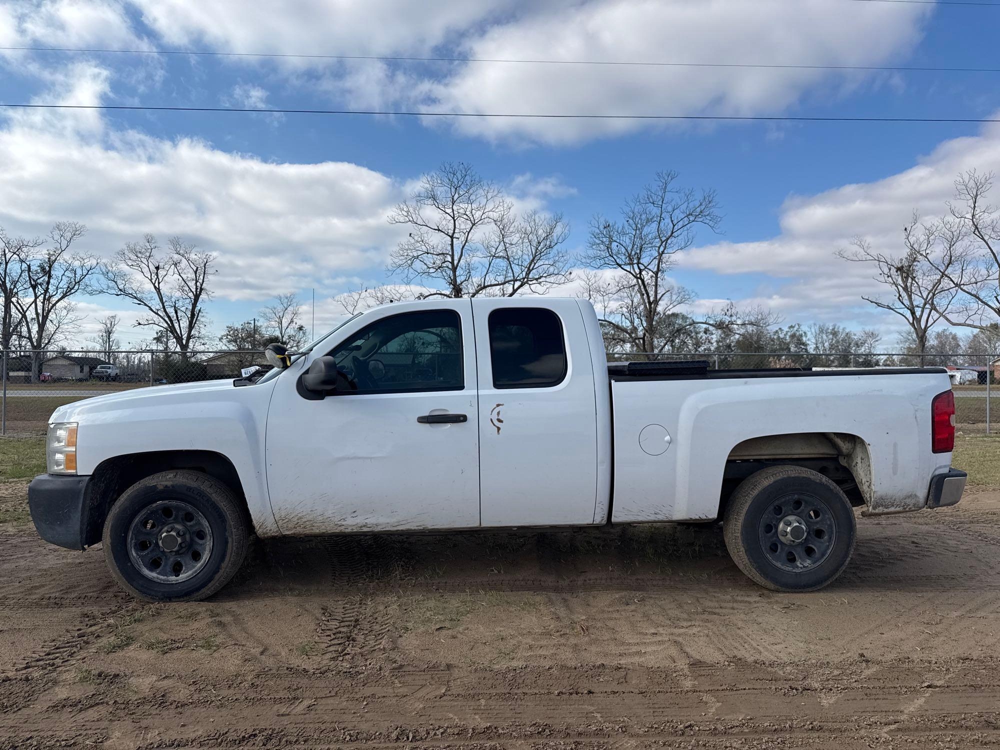 2013 CHEVROLET SILVERADO EXT CAB TRUCK (A58375)