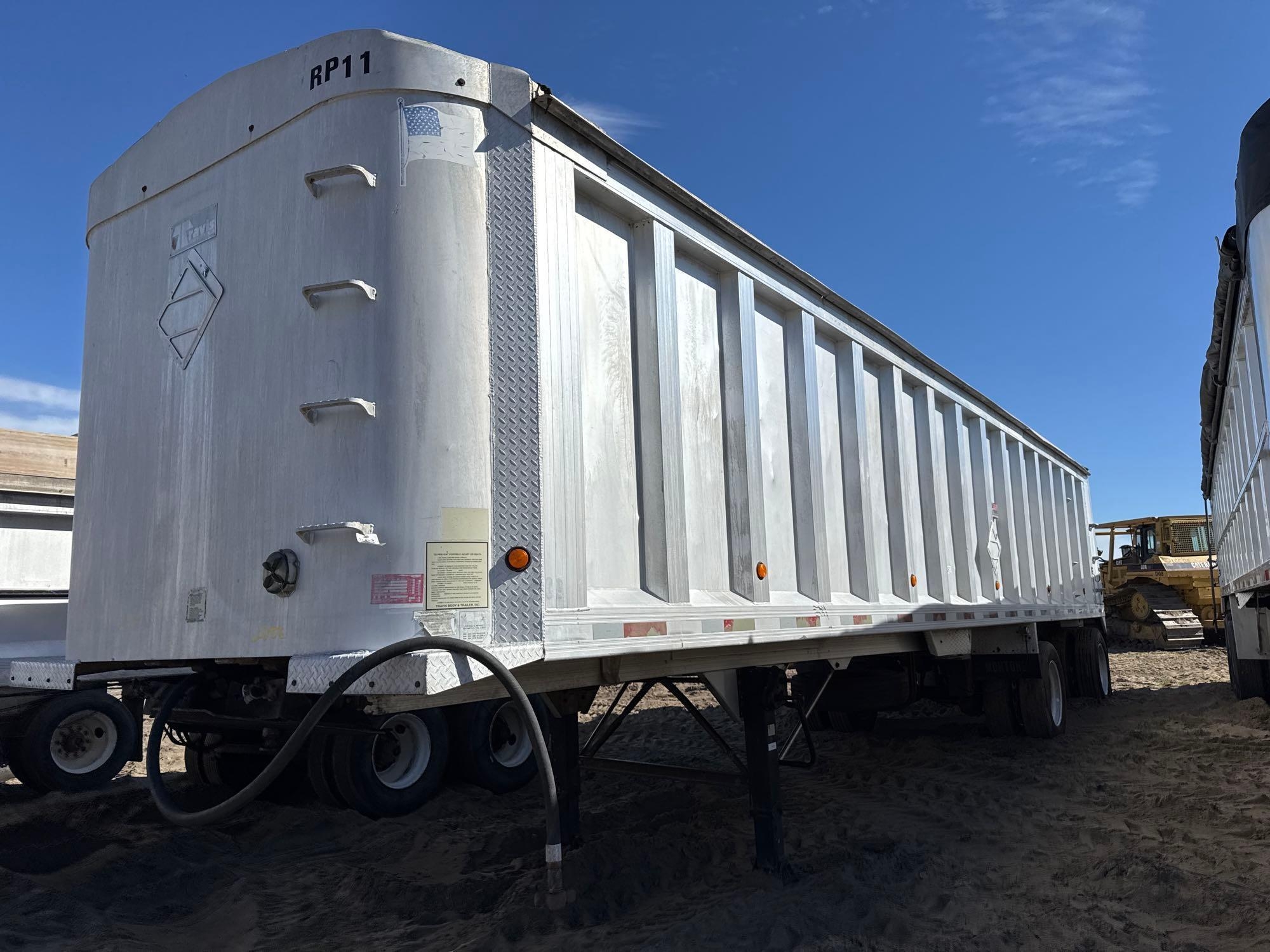 2005 TRAVIS 39' FRAMELESS ALUMINUM DUMP TRAILER (A63290)