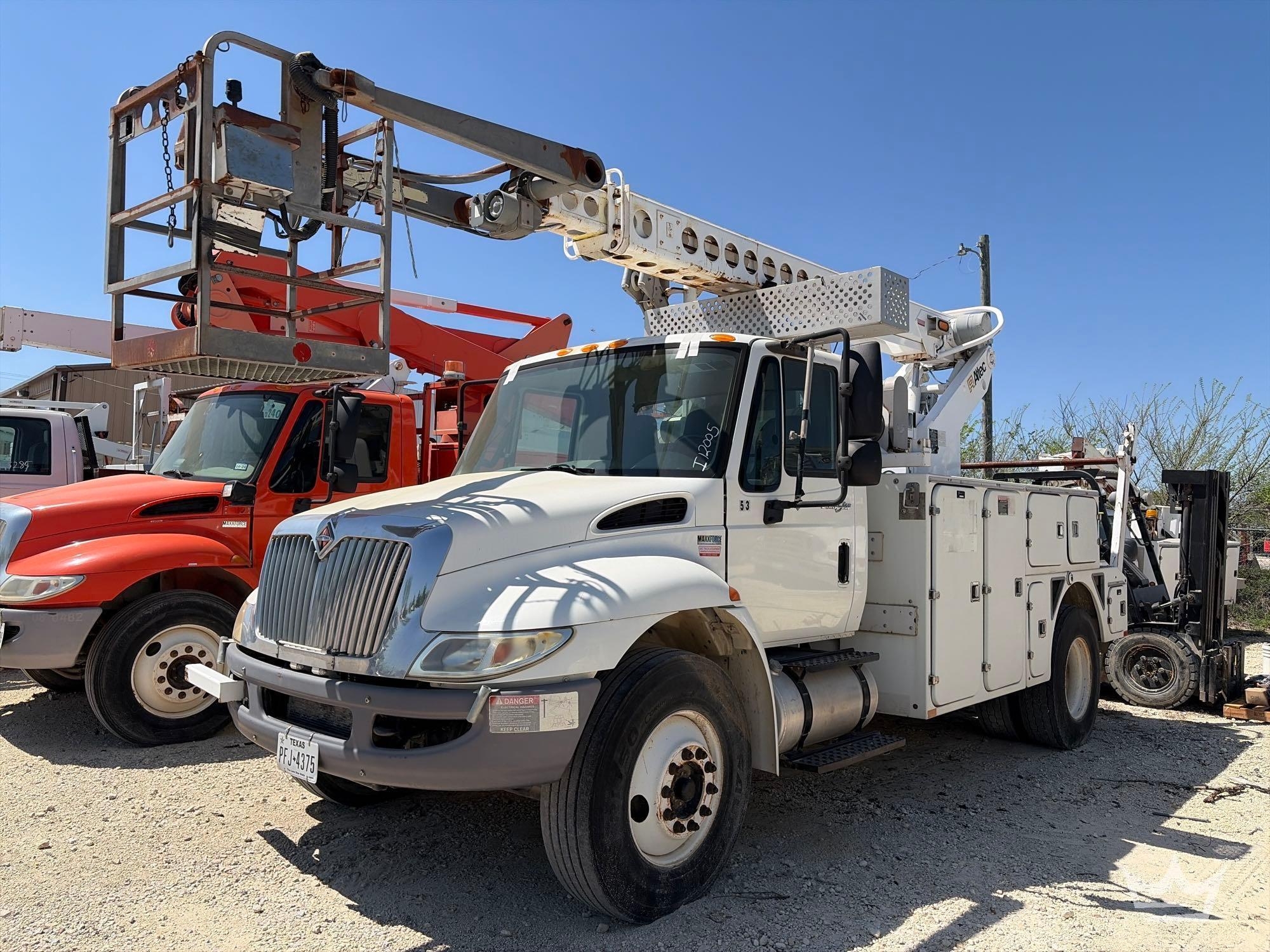 2011 International DuraStar 4300 Altec AT40C 34ft. Bucket Truck (A64194)