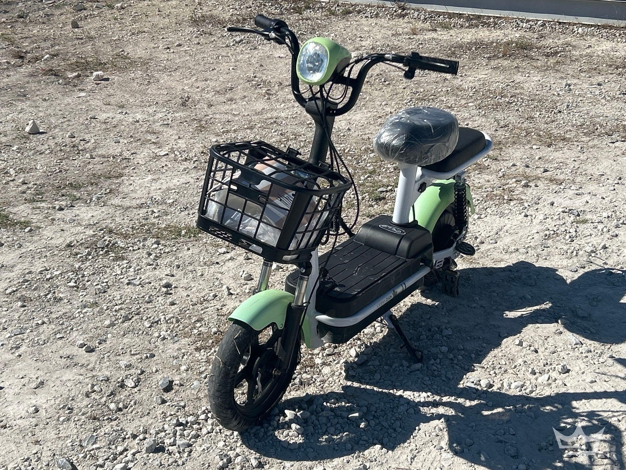 20205 Lucky Dak Electric scooter (A55853)