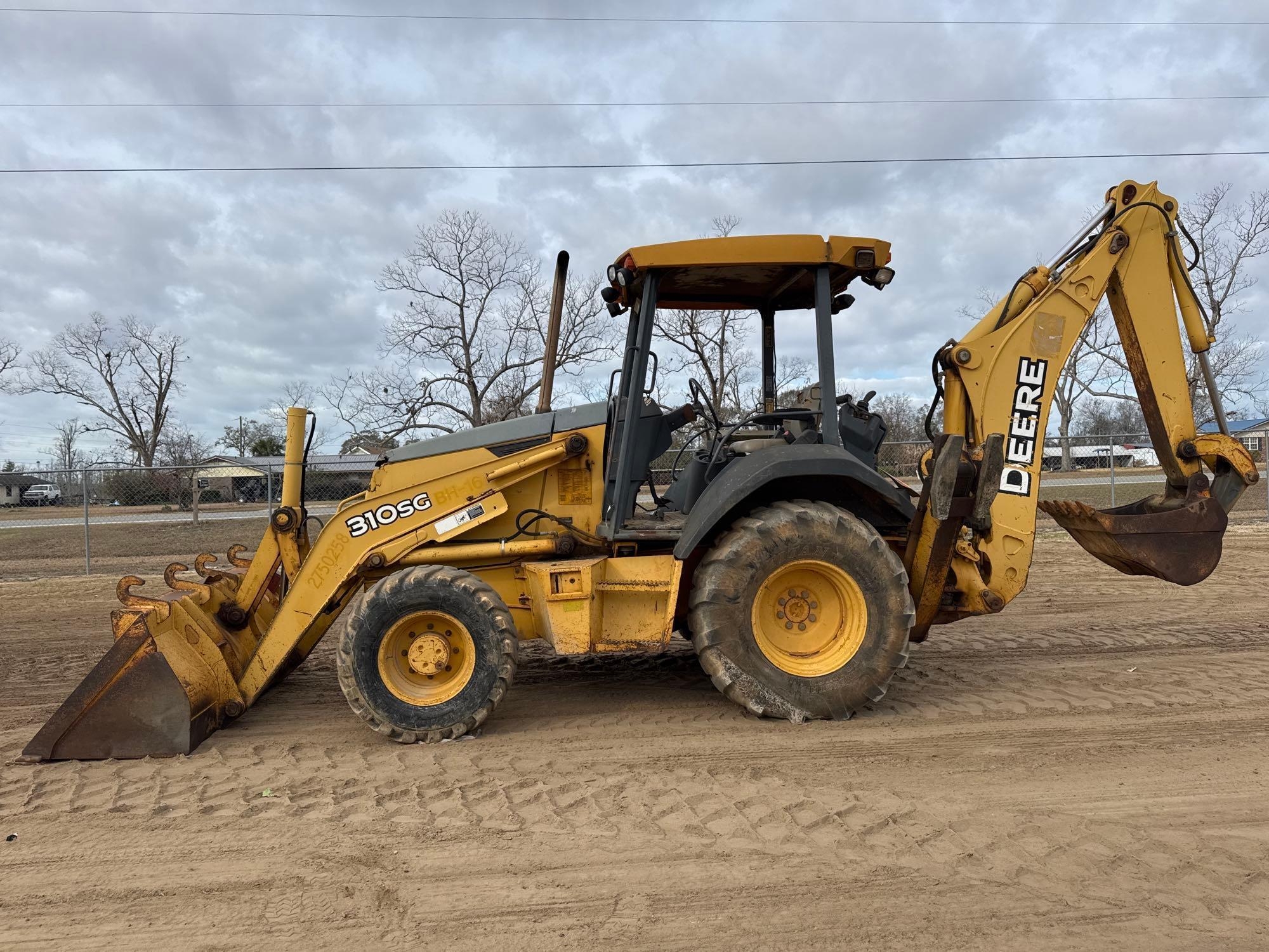2005 JOHN DEERE 310SG BACKHOE (A60429)