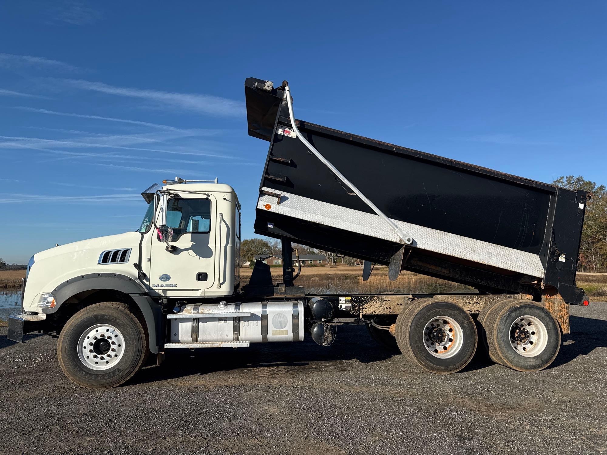 2018 MACK GU813 DUMP TRUCK (A59823)
