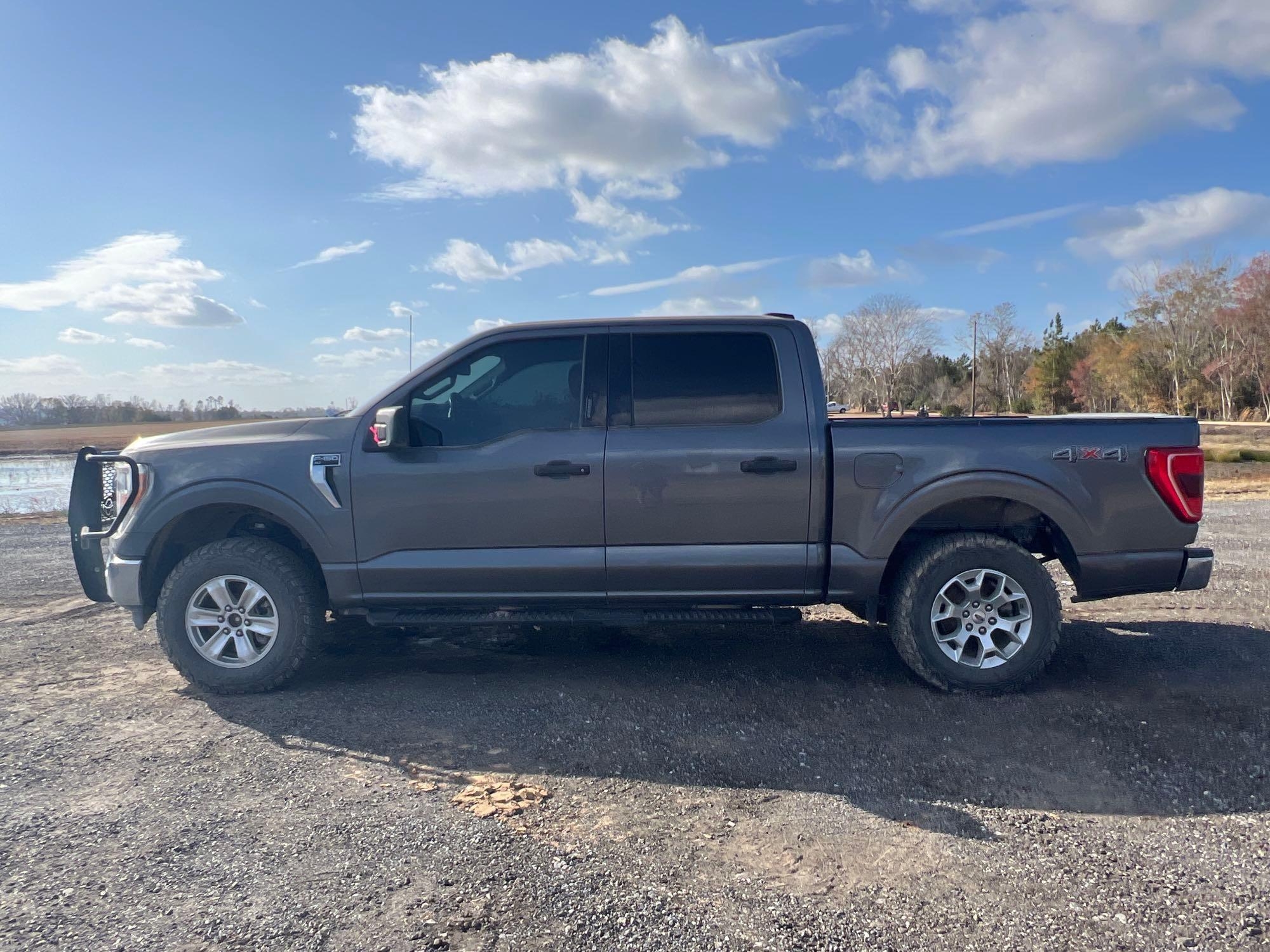 2022 FORD F-150 XLT CREW CAB TRUCK (A59823)
