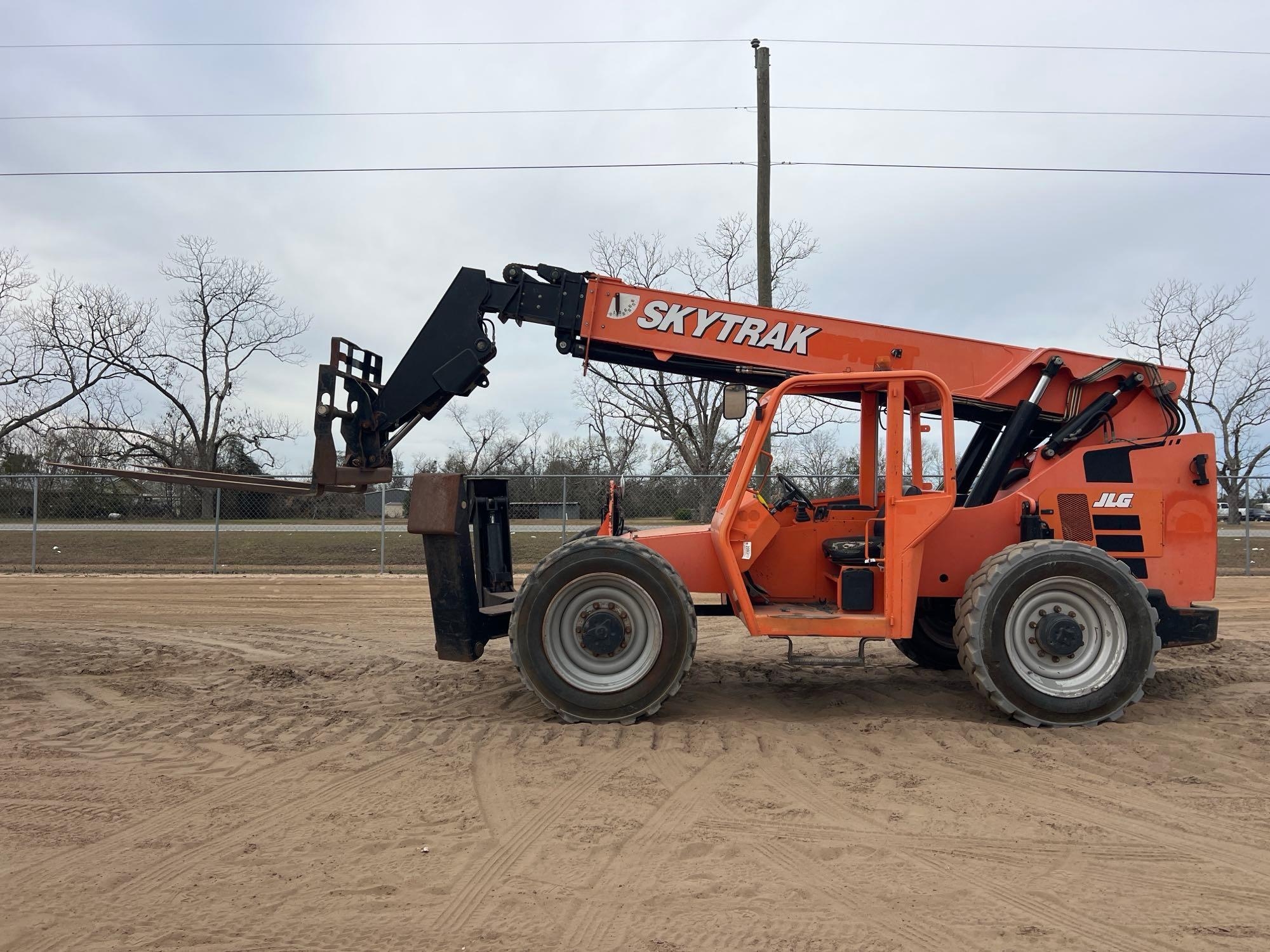 JLG SKYTRACK 10054 TELESCOPIC FORKLIFT (A60429)