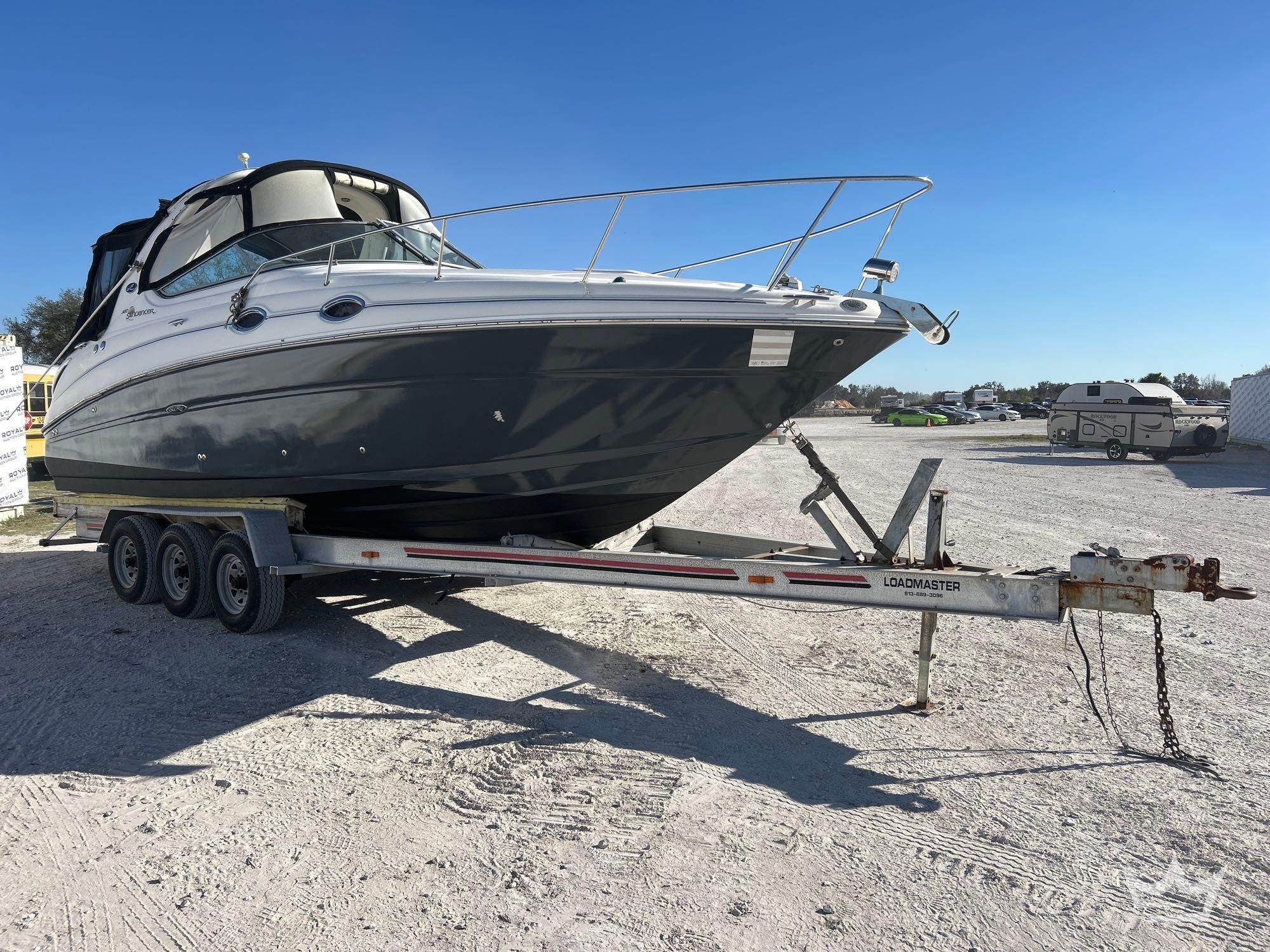 2006 Sea Ray Sundancer 31ft Boat w/ Loadmaster 28ft Tri-Axle Boat Trailer (A61574)
