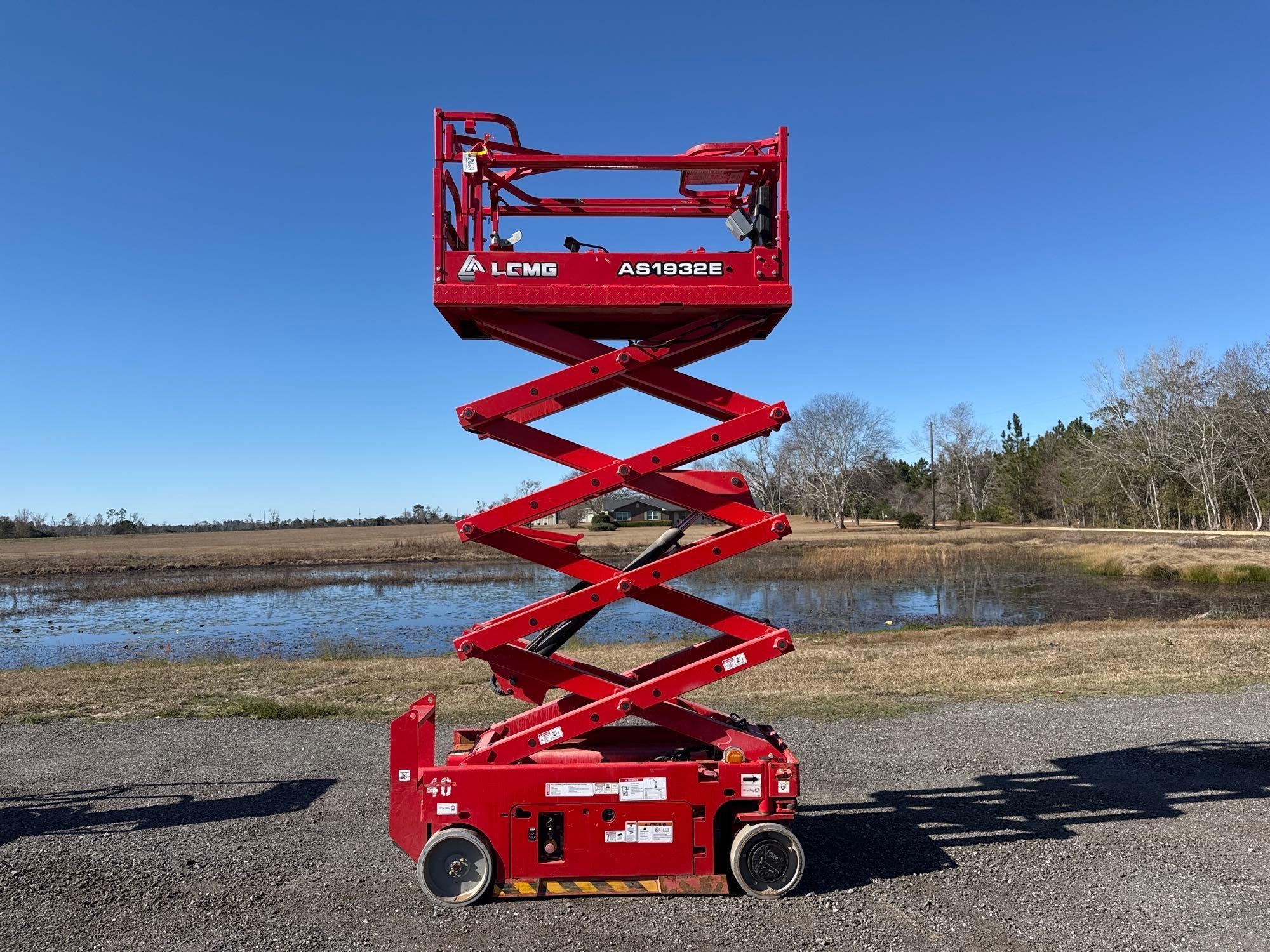 2020 LCMG AS1932E ELECTRIC SCISSOR LIFT (A59823)