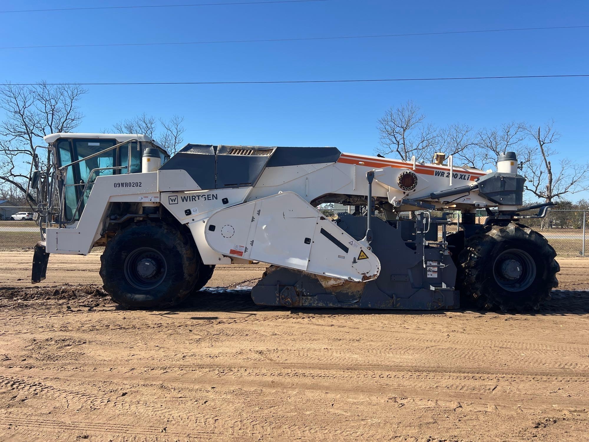 2020 WIRTGEN WR200 XLI SOIL STABILIZER (A62129)