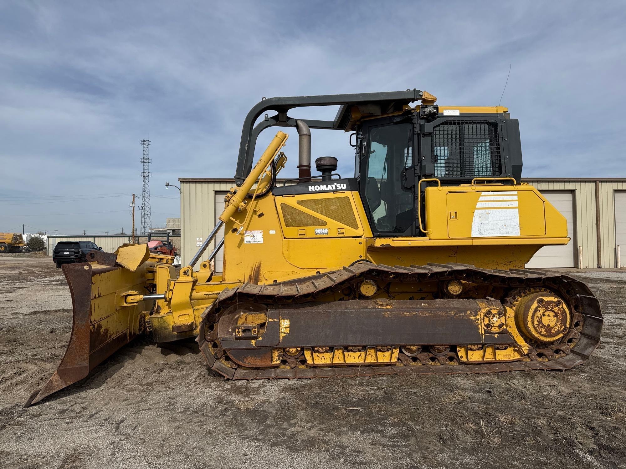 2011 KOMATSU D65PX-16 CRAWLER DOZER (A60429)