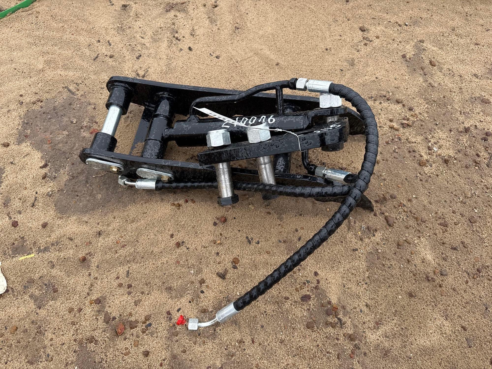 UNUSED IRANCH MINI HYD THUMB (A62131)