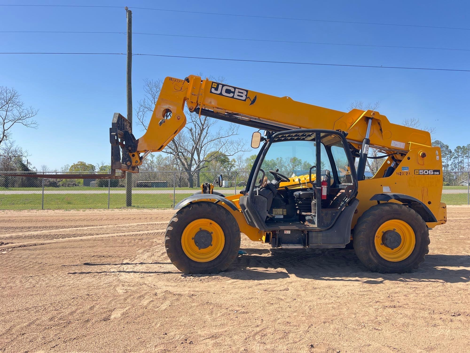 JCB TELESCOPIC FORKLIFT (A65053)
