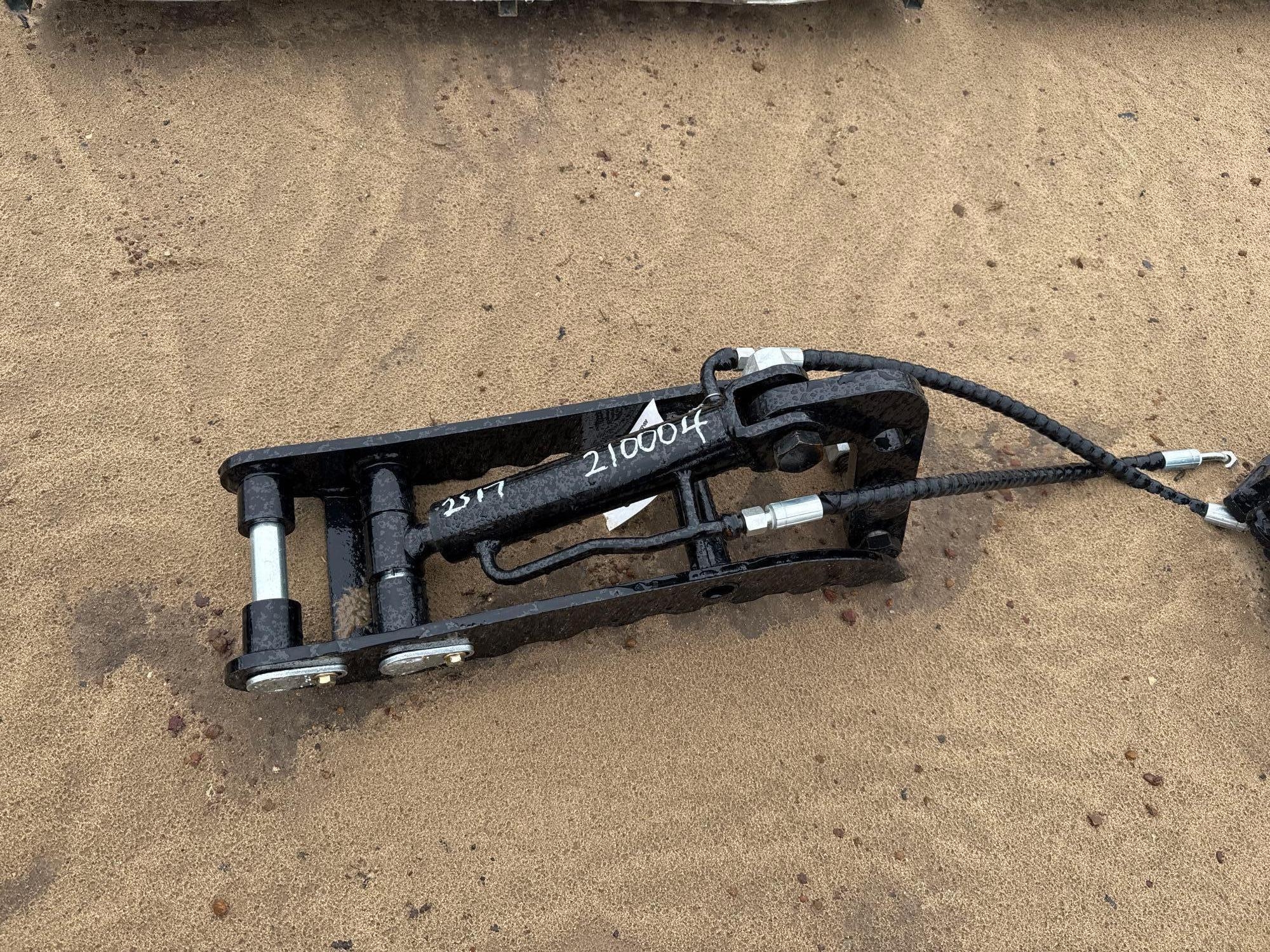 UNUSED IRANCH MINI HYD THUMB (A62131)