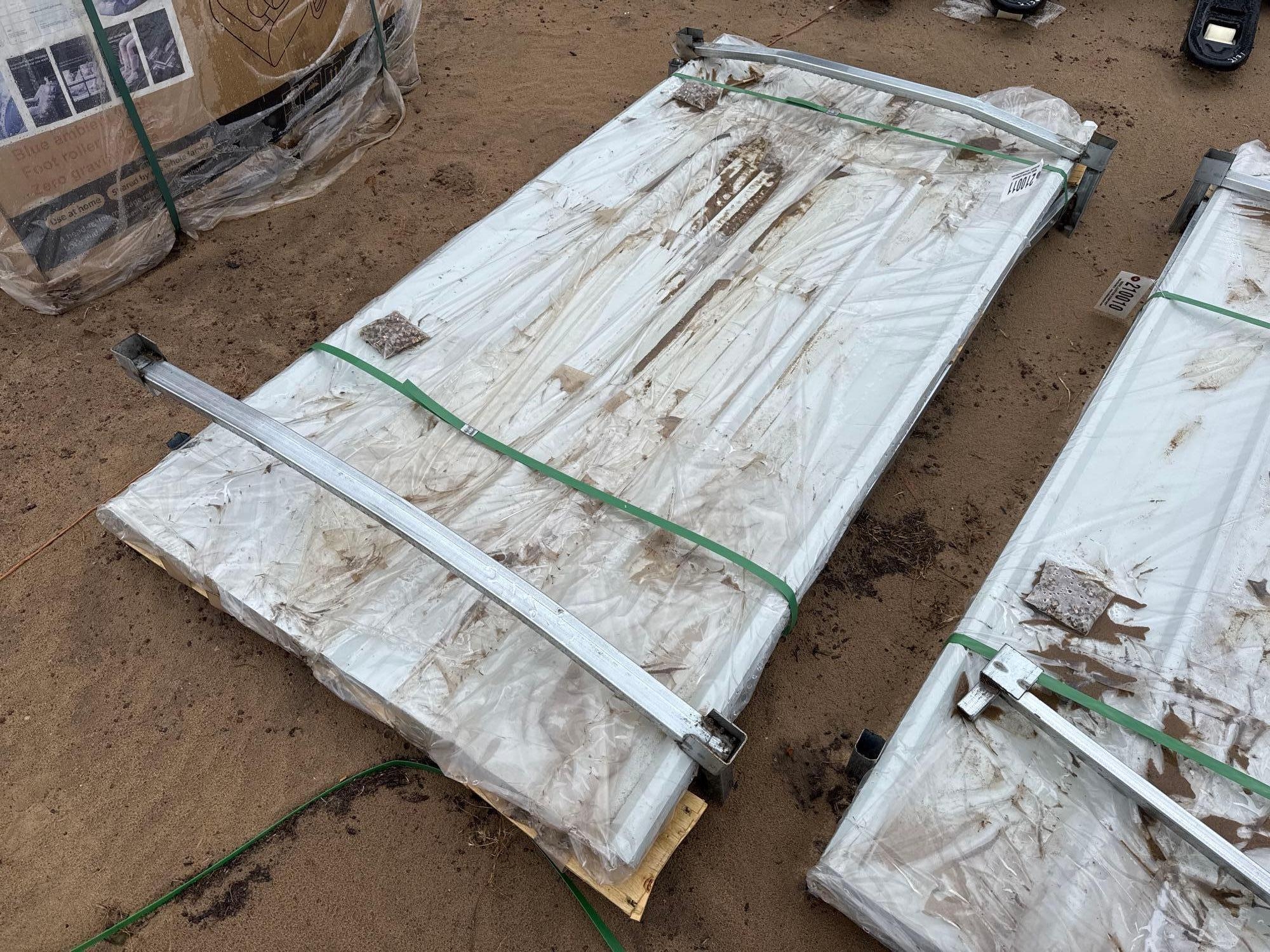 (APPROX. 100) UNUSED SDLANCH 6' CORRUGATED STEEL (A62131)