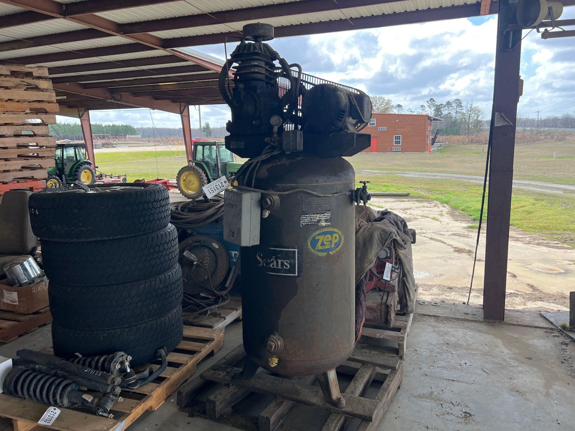 SEARS ELECTRIC AIR COMPRESSOR (A64276)