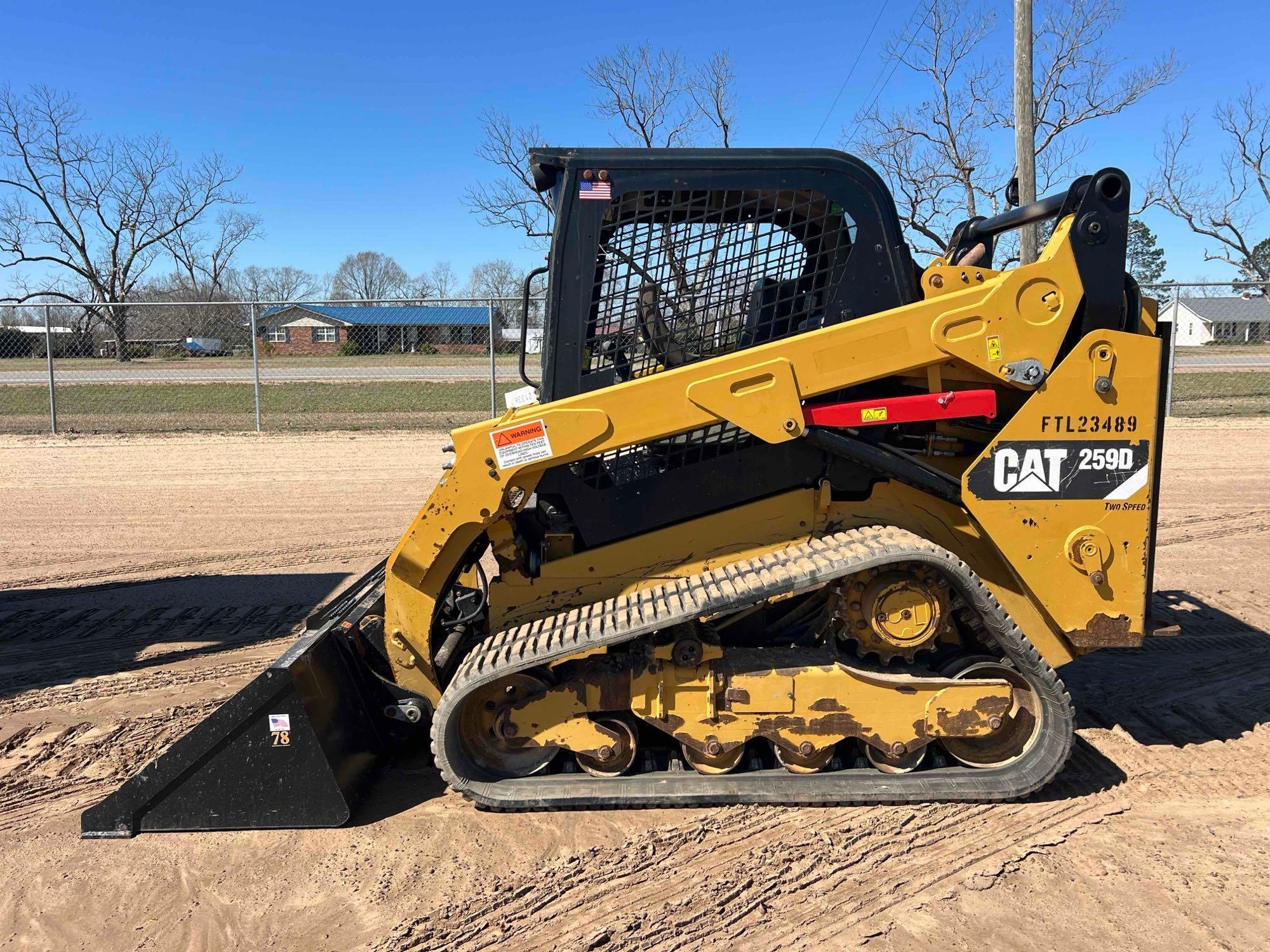 2019 CATERPILLAR 259D SKID STEER (A64279)