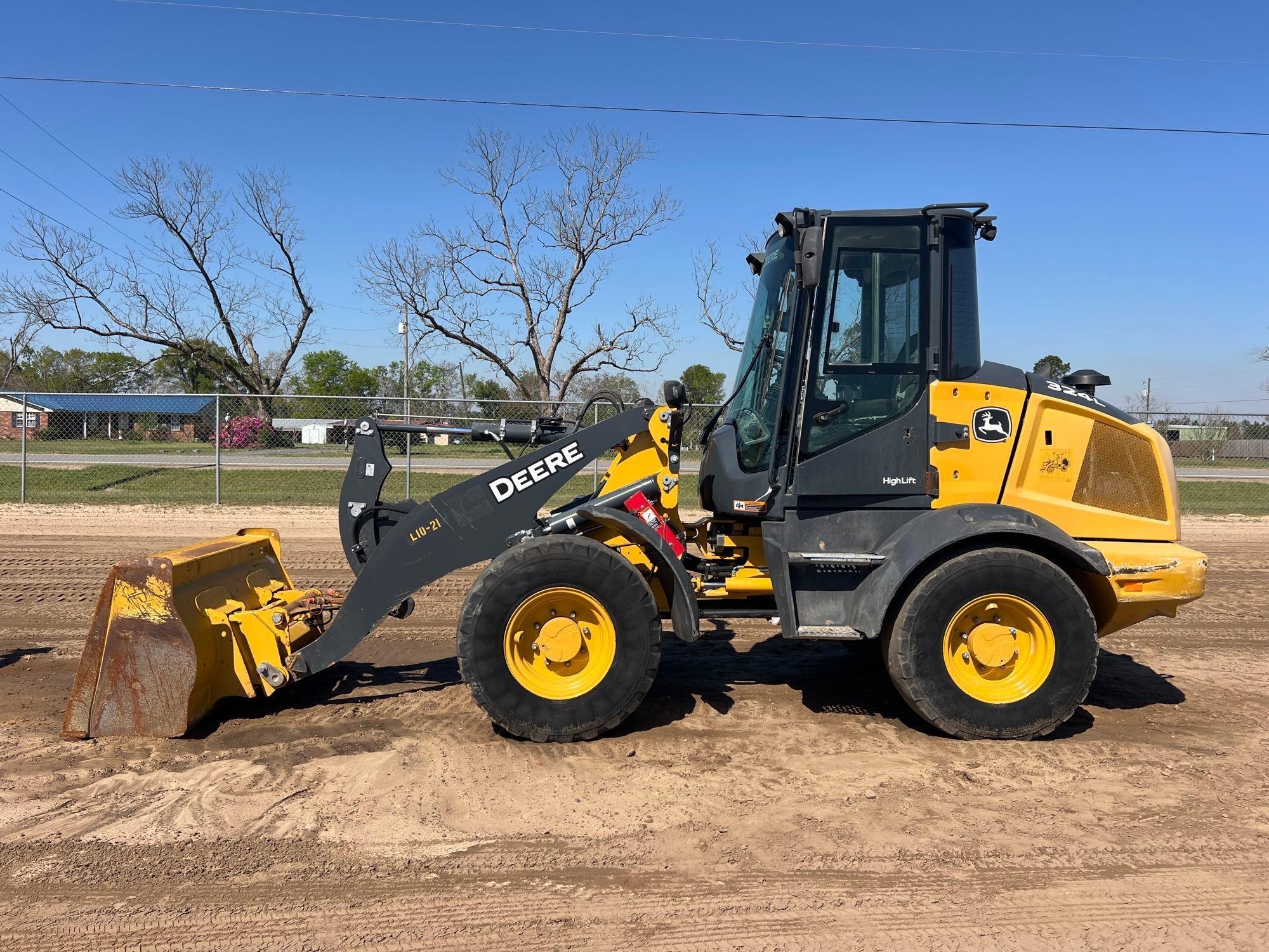 2021 JOHN DEERE 324L WHEEL LOADER (A65053)