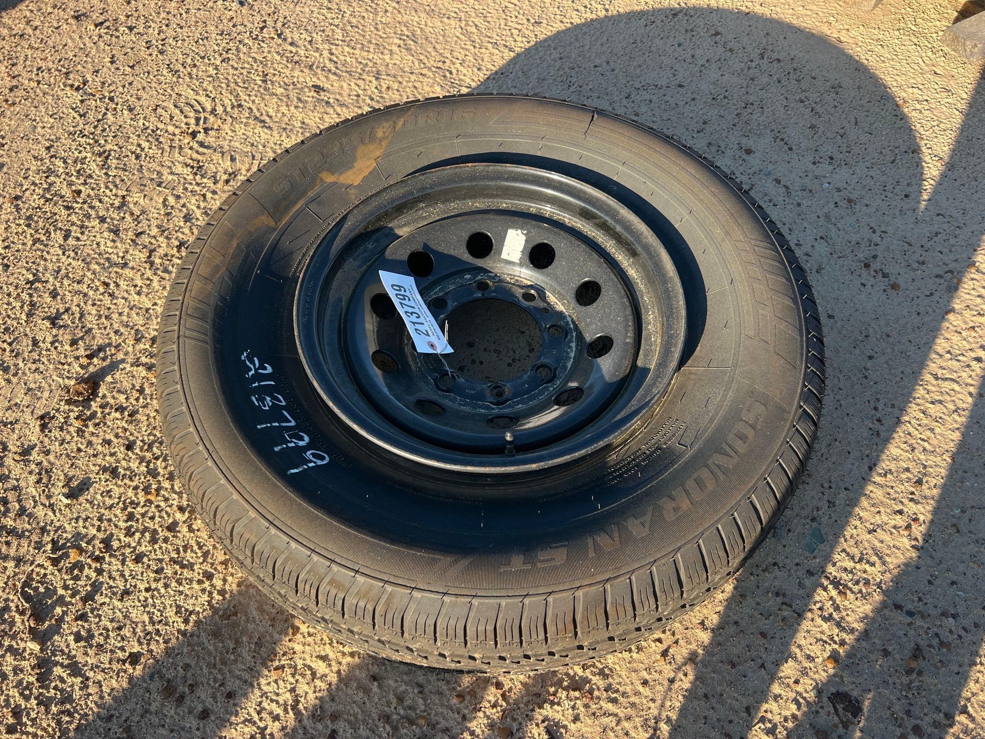 (1) 235/80R16 TIRE W/ (8) LUG WHEEL (A64280)