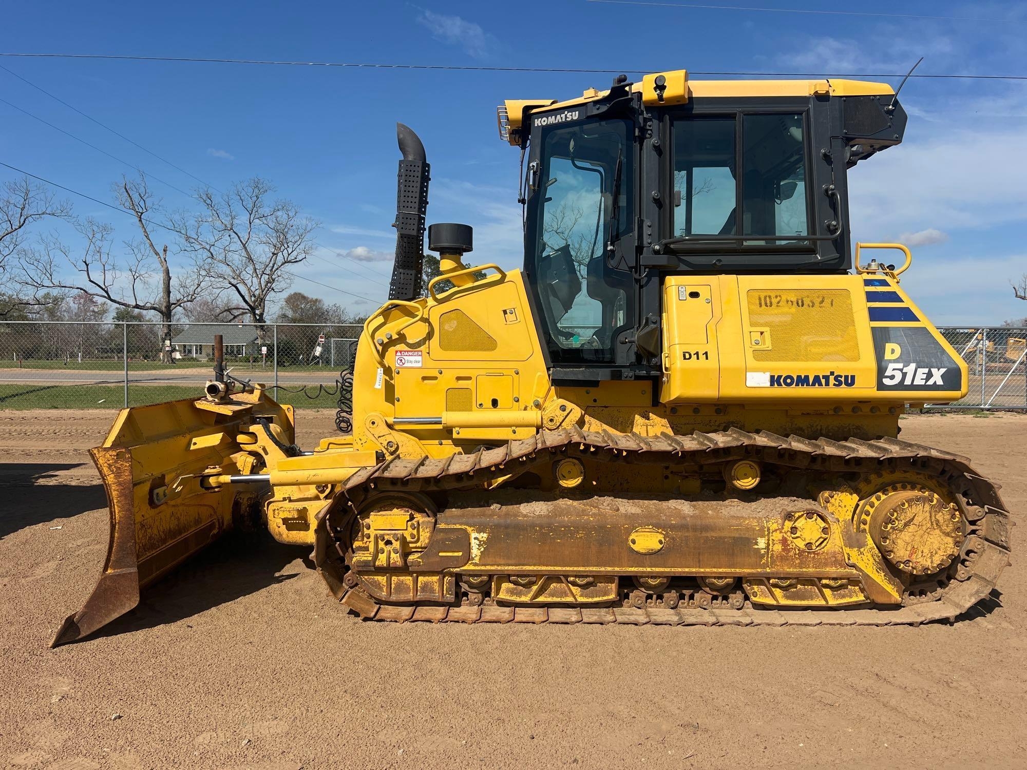 2019 KOMATSU D51EX-24 CRAWLER DOZER (A64279)