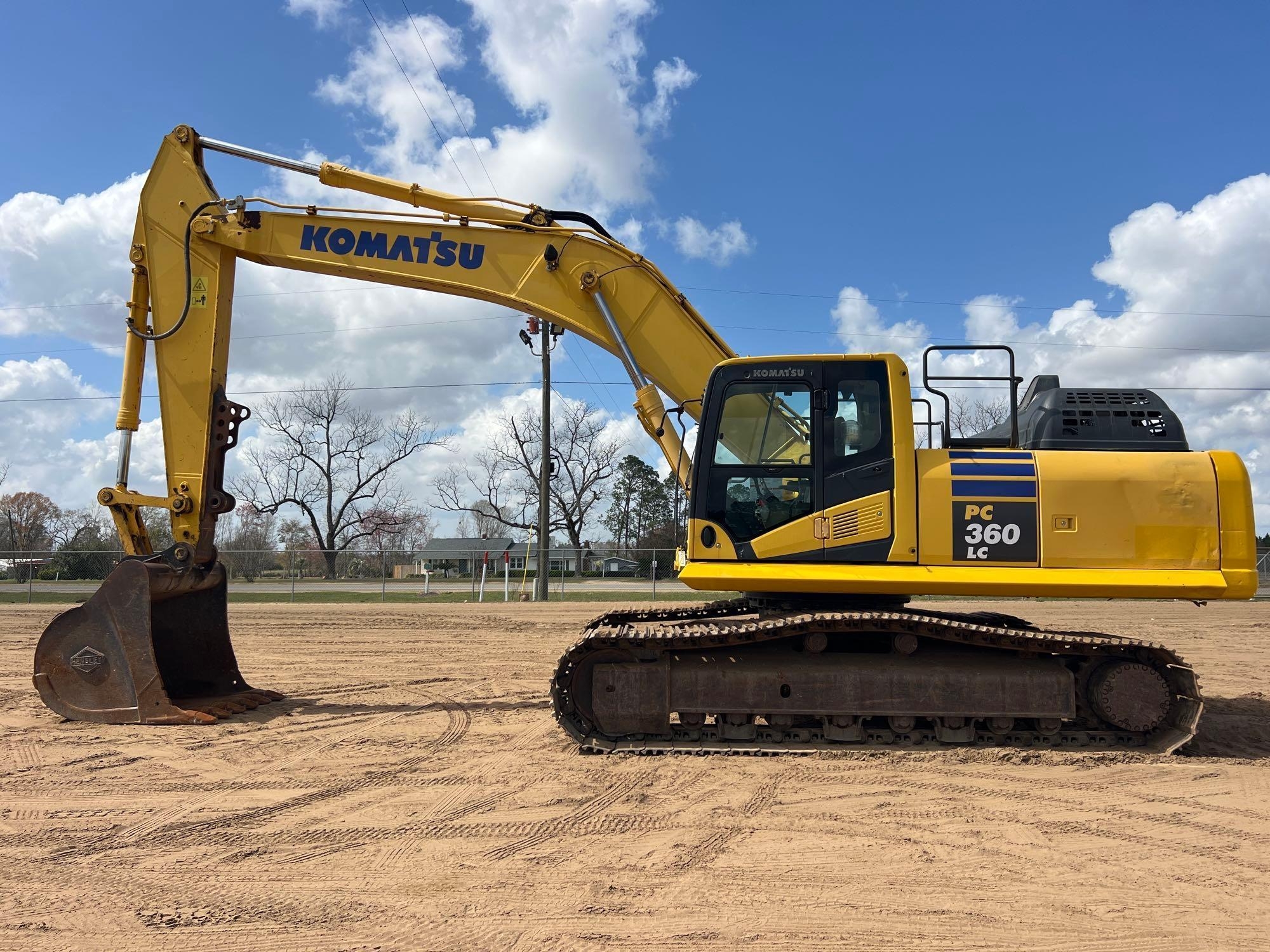 KOMATSU PC360LC-11 EXCAVATOR (A64279)