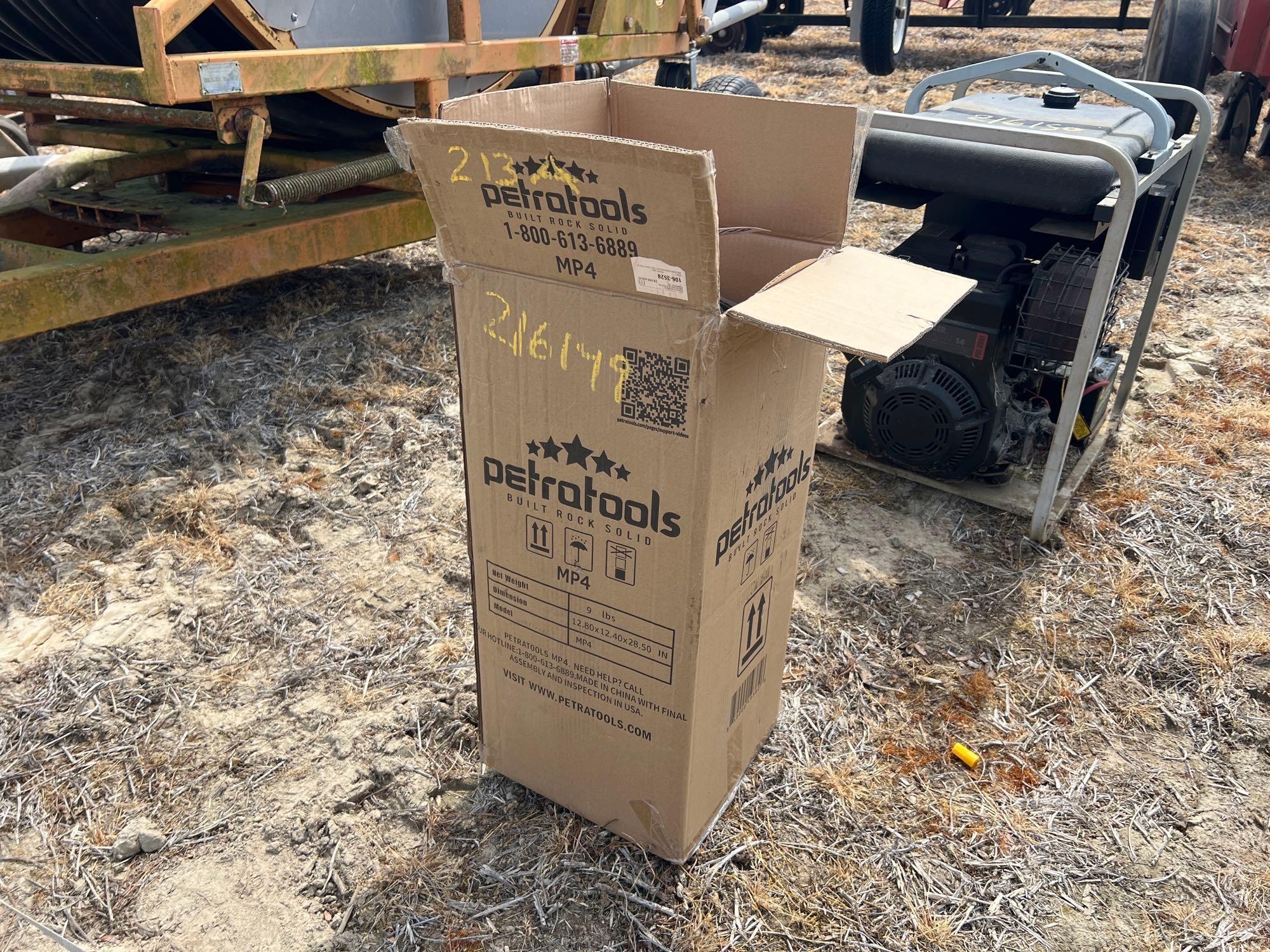 PETRATOOLS HAND PUMP SPRAYER (A64278)