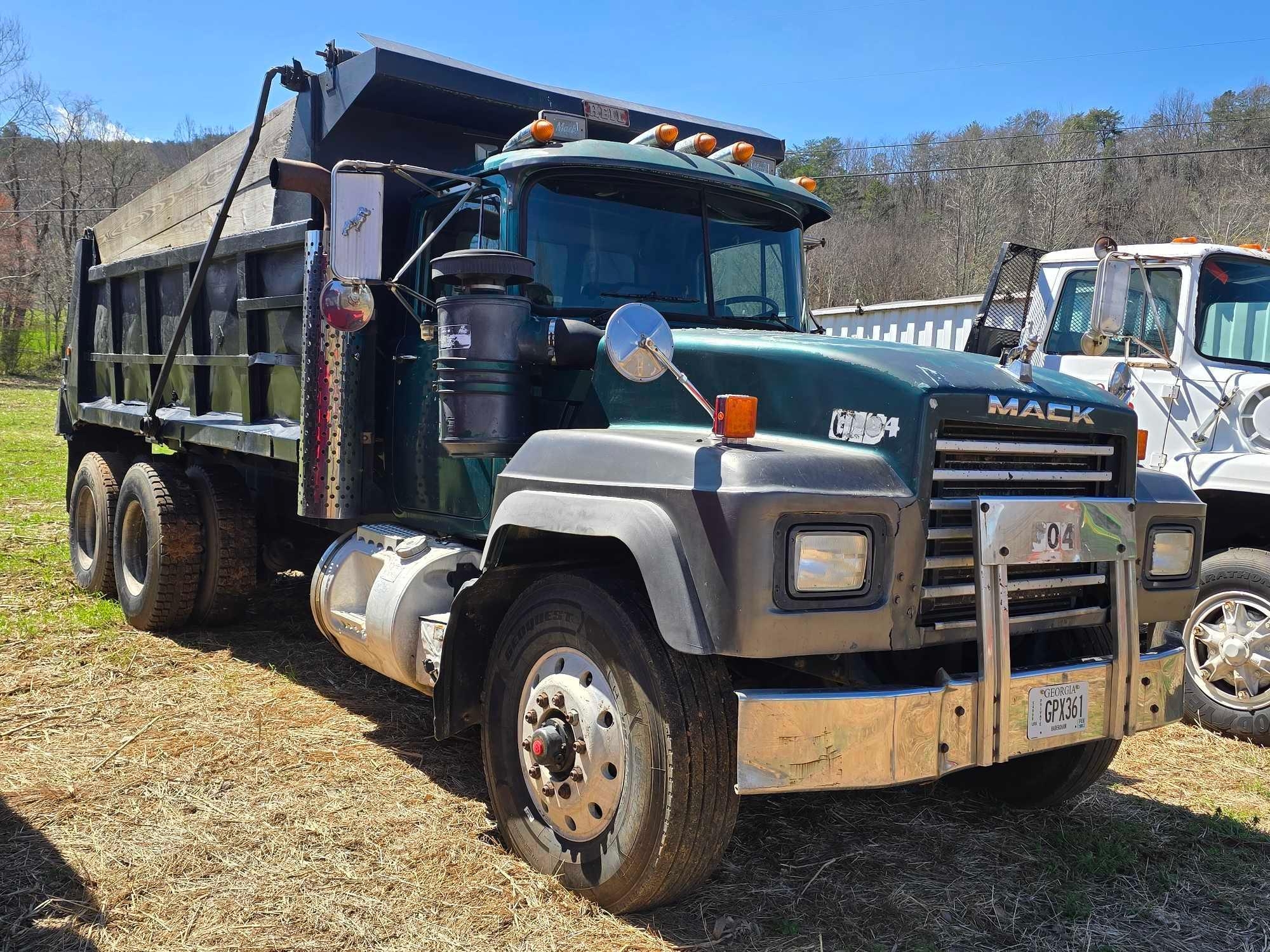 1995 MACK RD690S T/A DUMP TRUCK (A64277)