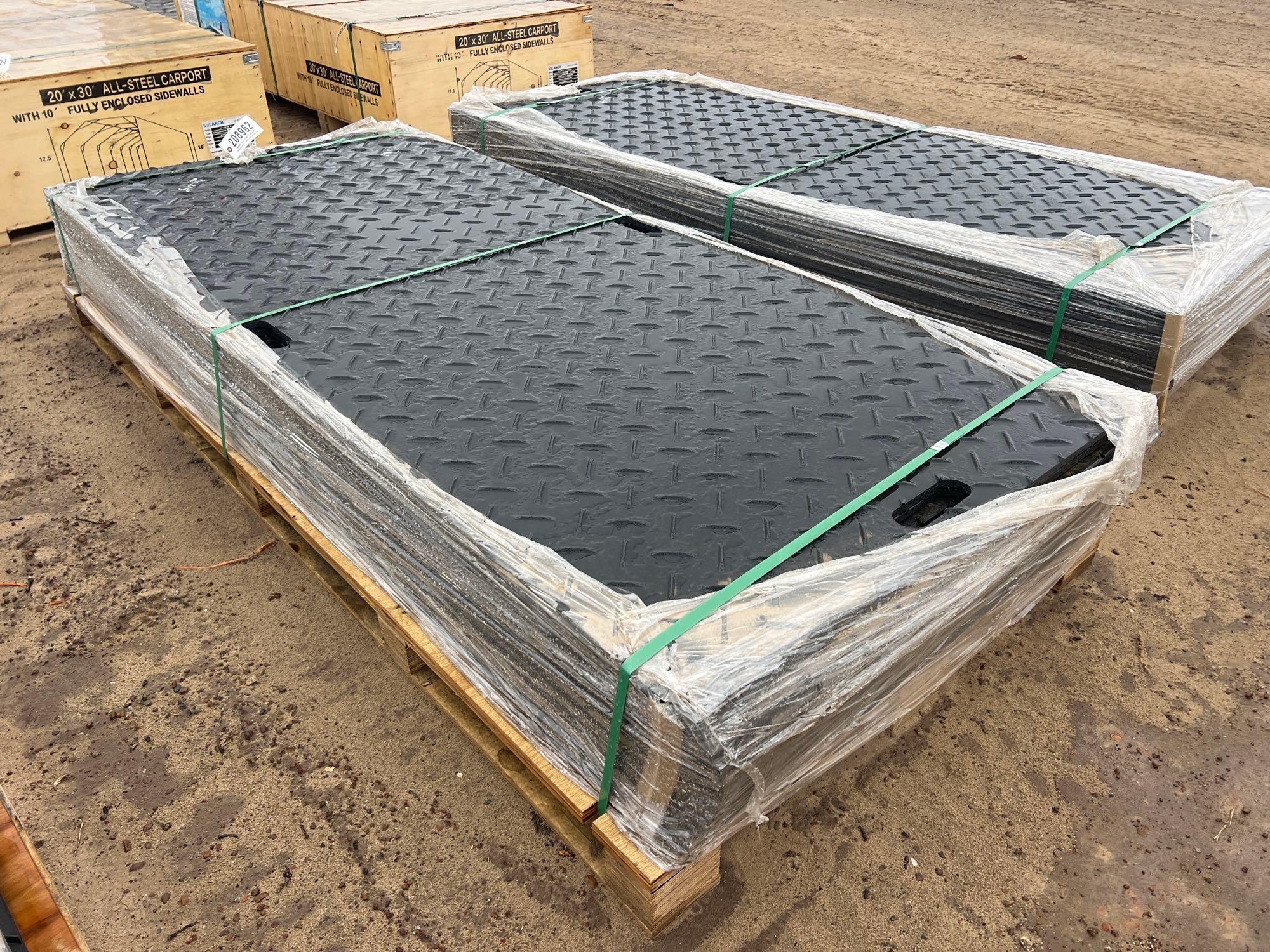 UNUSED SDLANCH DIAMOND PLATED PLASTIC MATS (A62131)