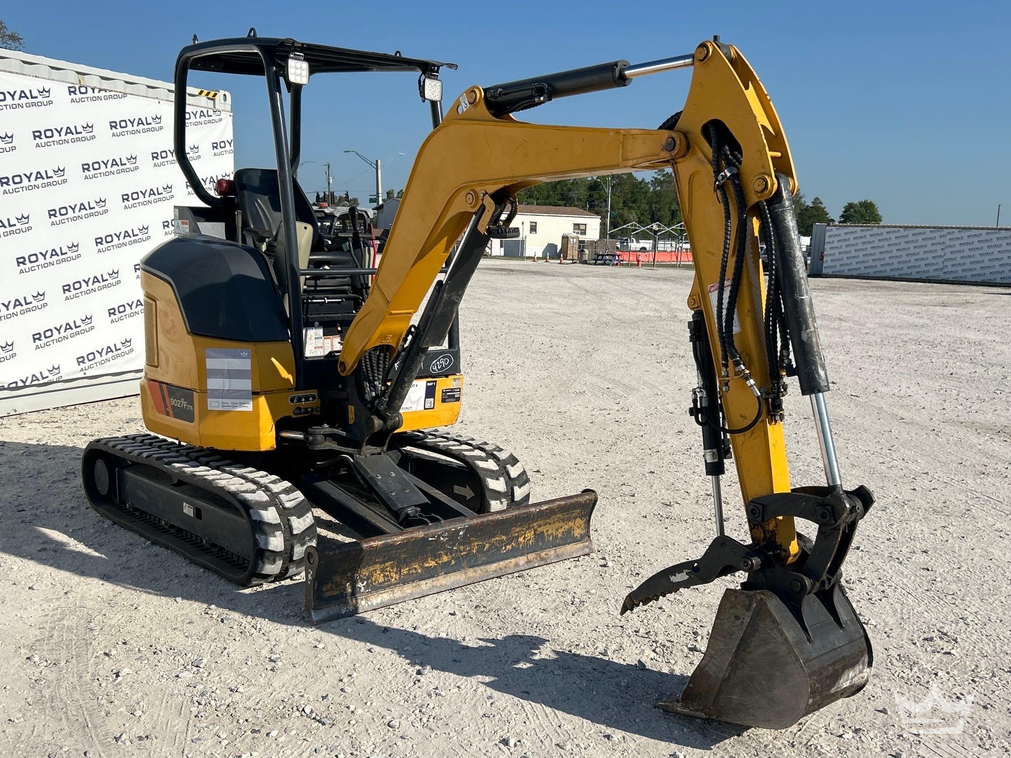 2021 LiuGong 9027FZTS Mini Excavator (A64553)