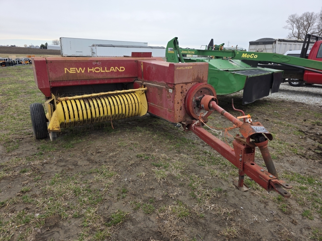 New Holland 311 Square Baler (A66408)