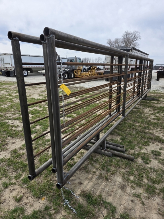 (4) Texas Built 25' Stand Alone Livestock Panels (A66408)