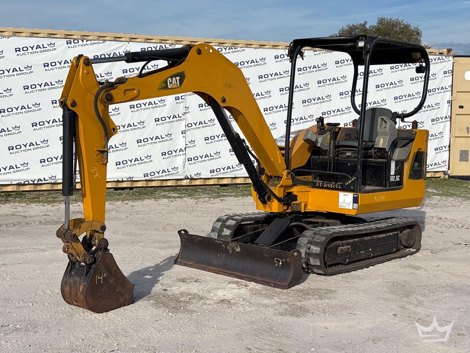 2012 Caterpillar 302.5C Mini Excavator (A61572)