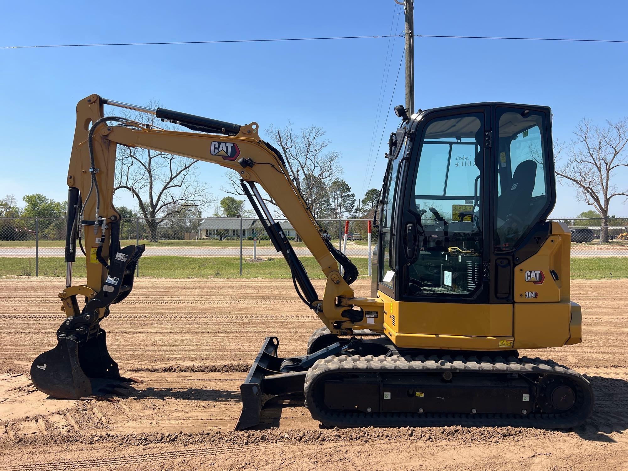 CATERPILLAR 304 EXCAVATOR (A65053)