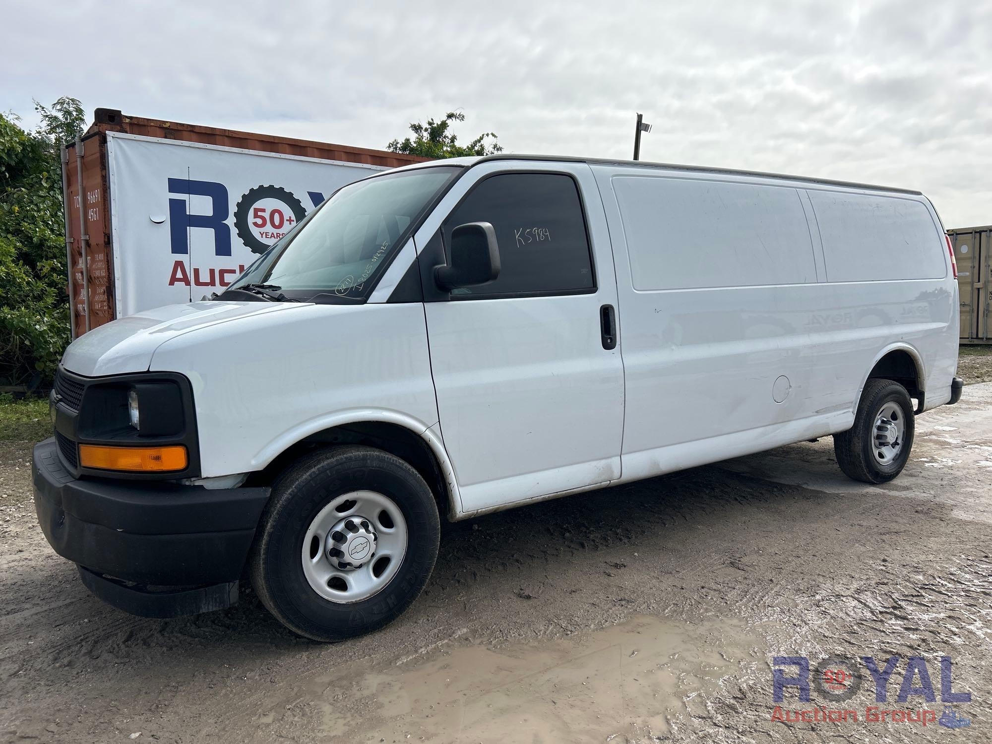 2017 Chevrolet Express 2500 Cargo Van (A46683)