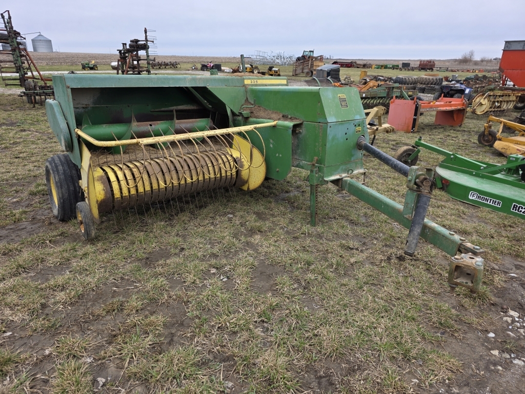 John Deere 336 Square Baler (A66408)