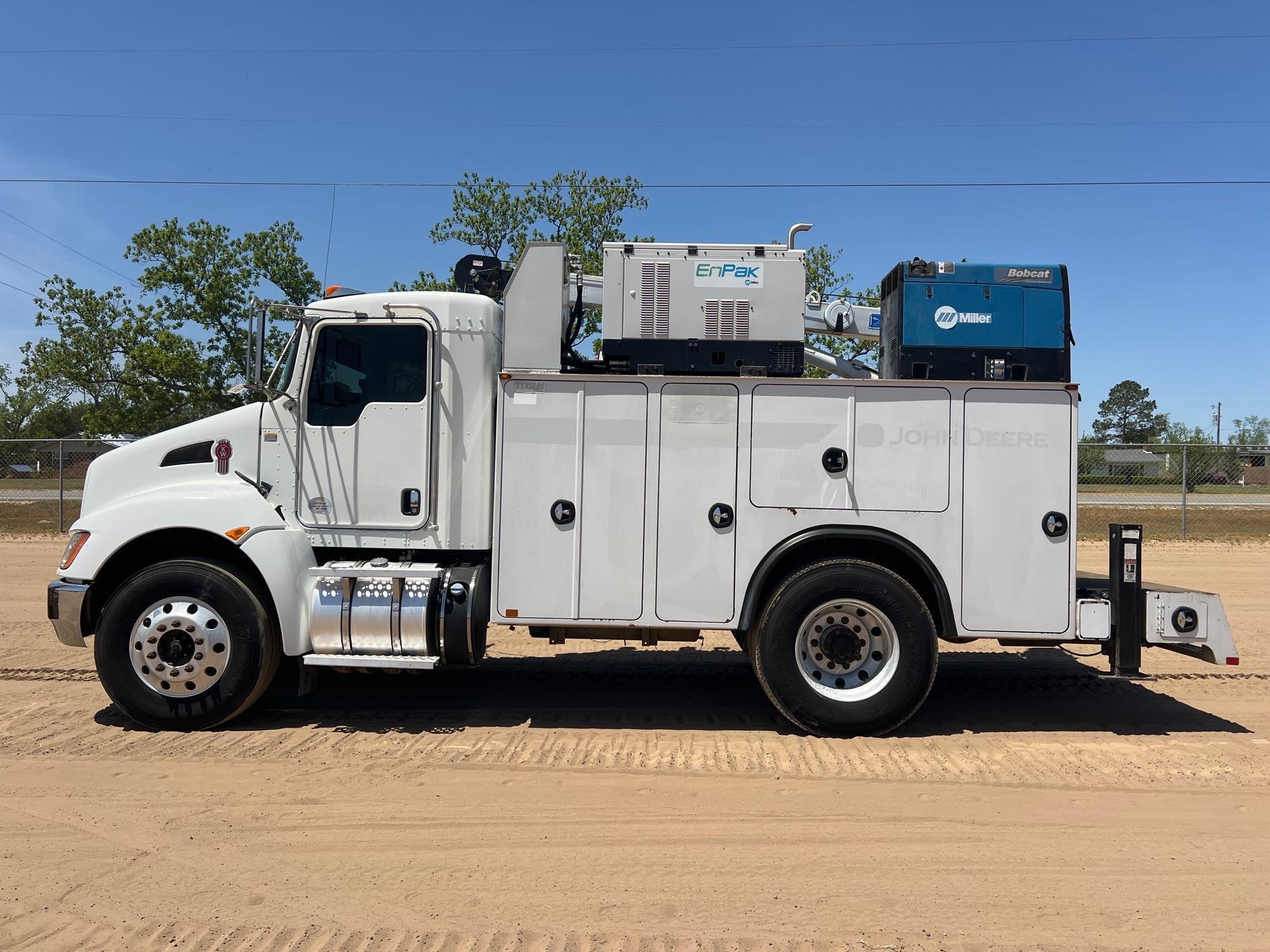 2017KENWORTH T270 SERVICE TRUCK (A65057)