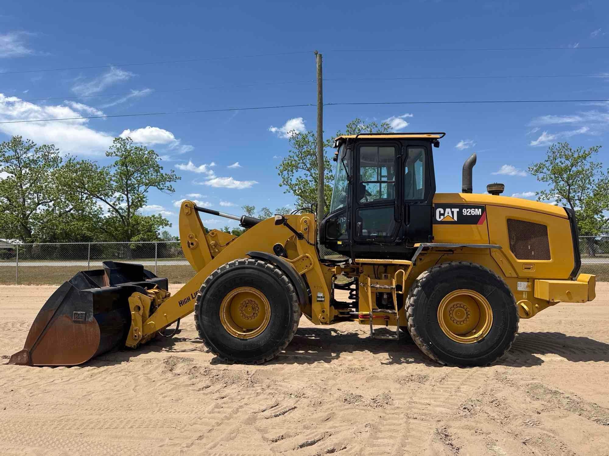 2017 CATERPILLAR 926M WHEEL LOADER (A65056)