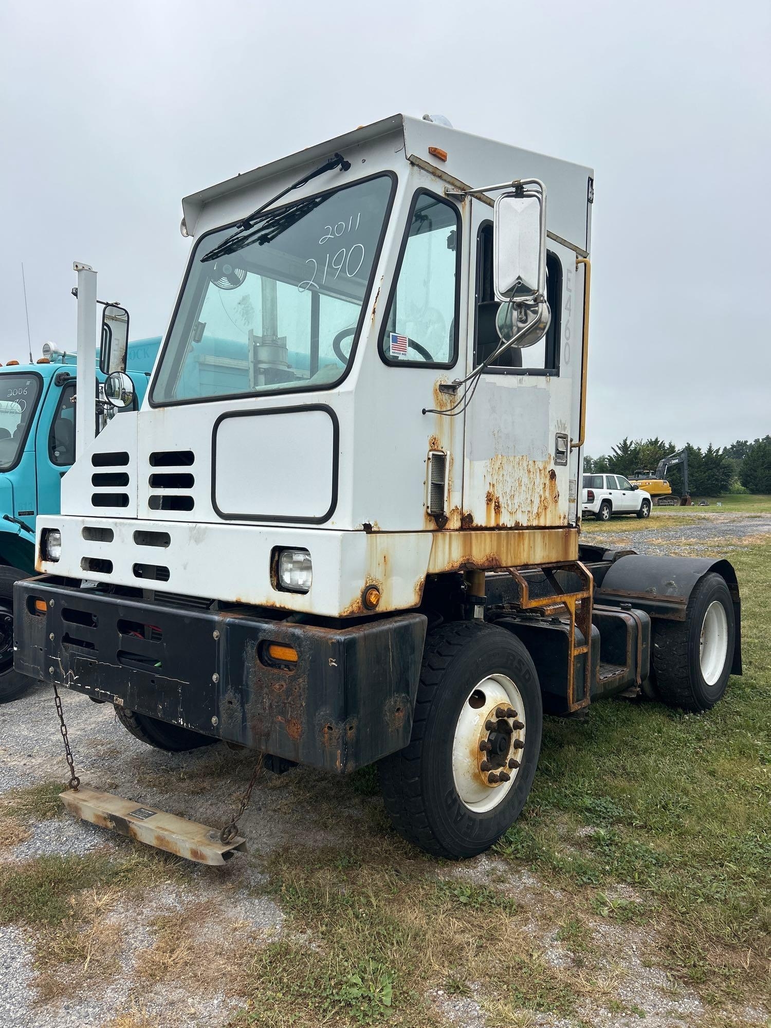 2011 Capacity Yard Jockey (A47477)