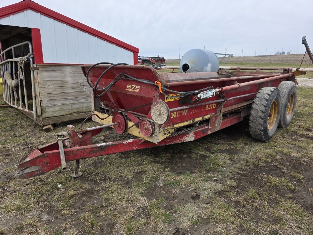 New Holland 675 Manure Spreader (A66408)