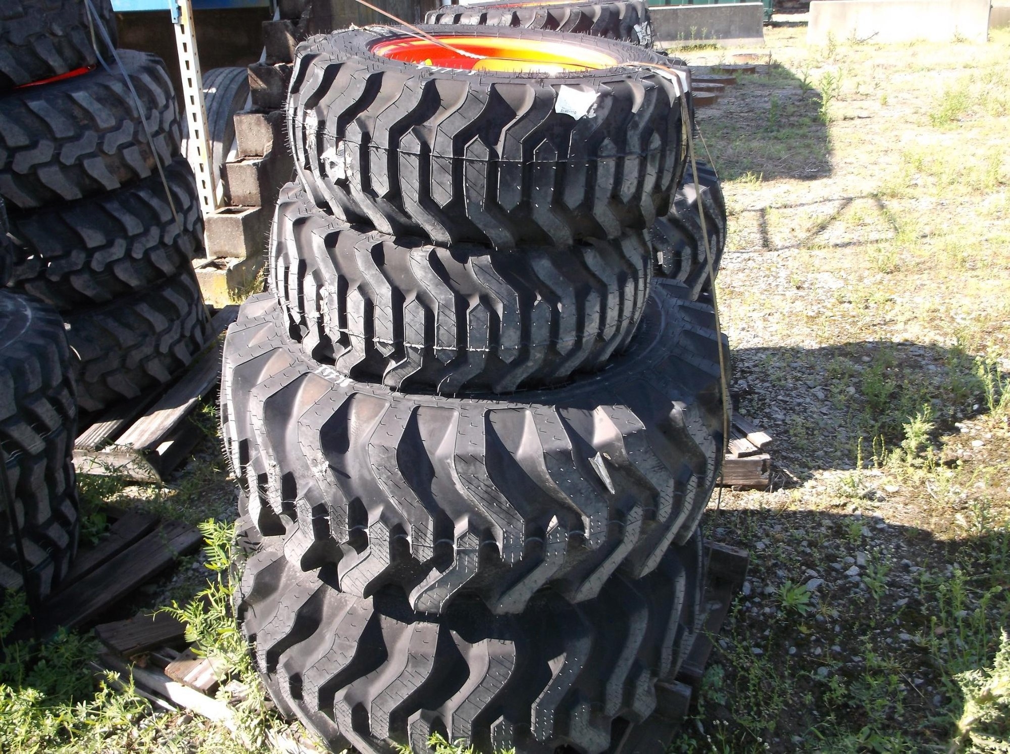 Set of Ag R4 Wheels and Tires (A50397)