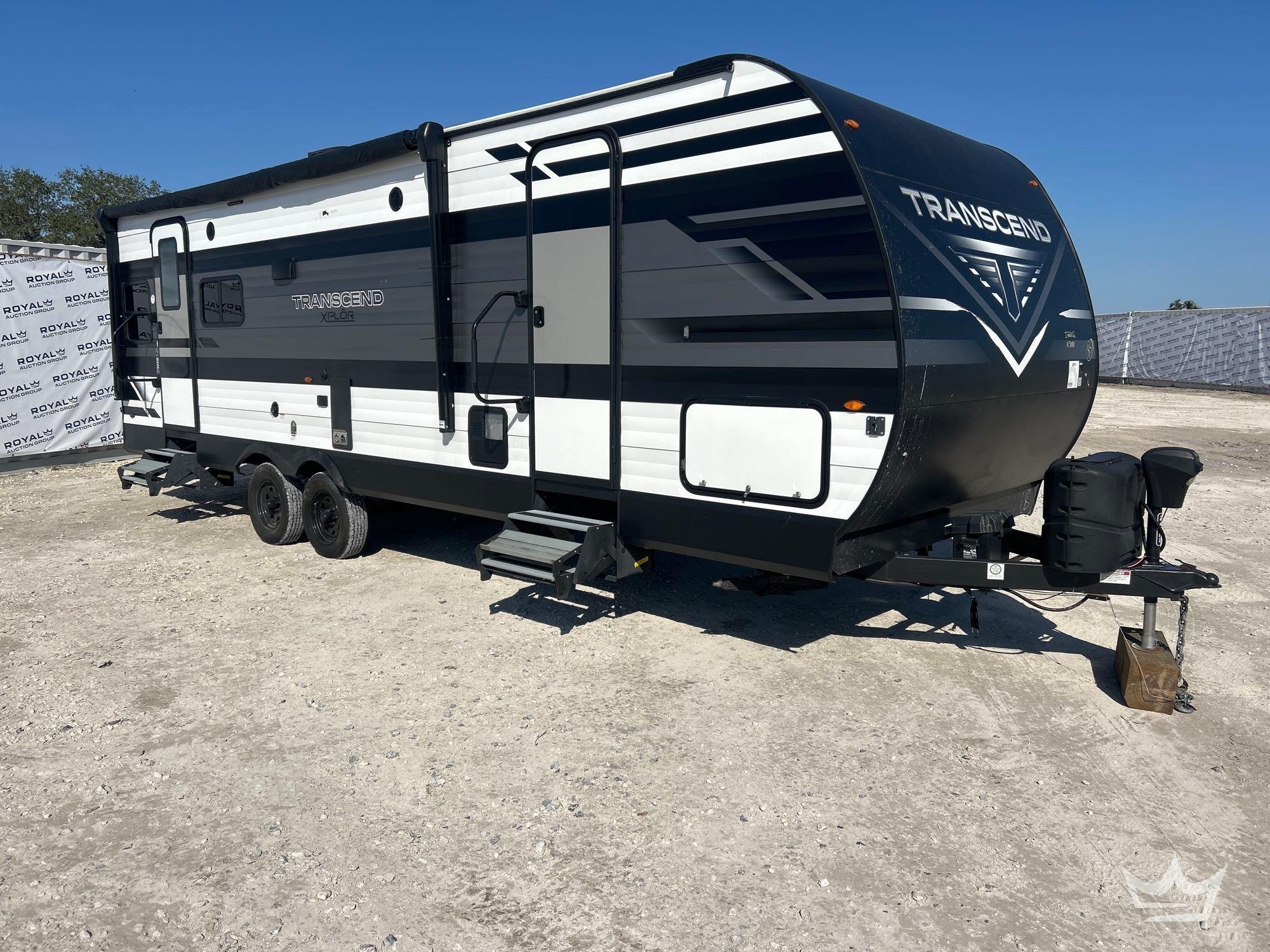 2022 Transcend Xplor 245RL 30ft. T/A Travel Trailer (A59231)